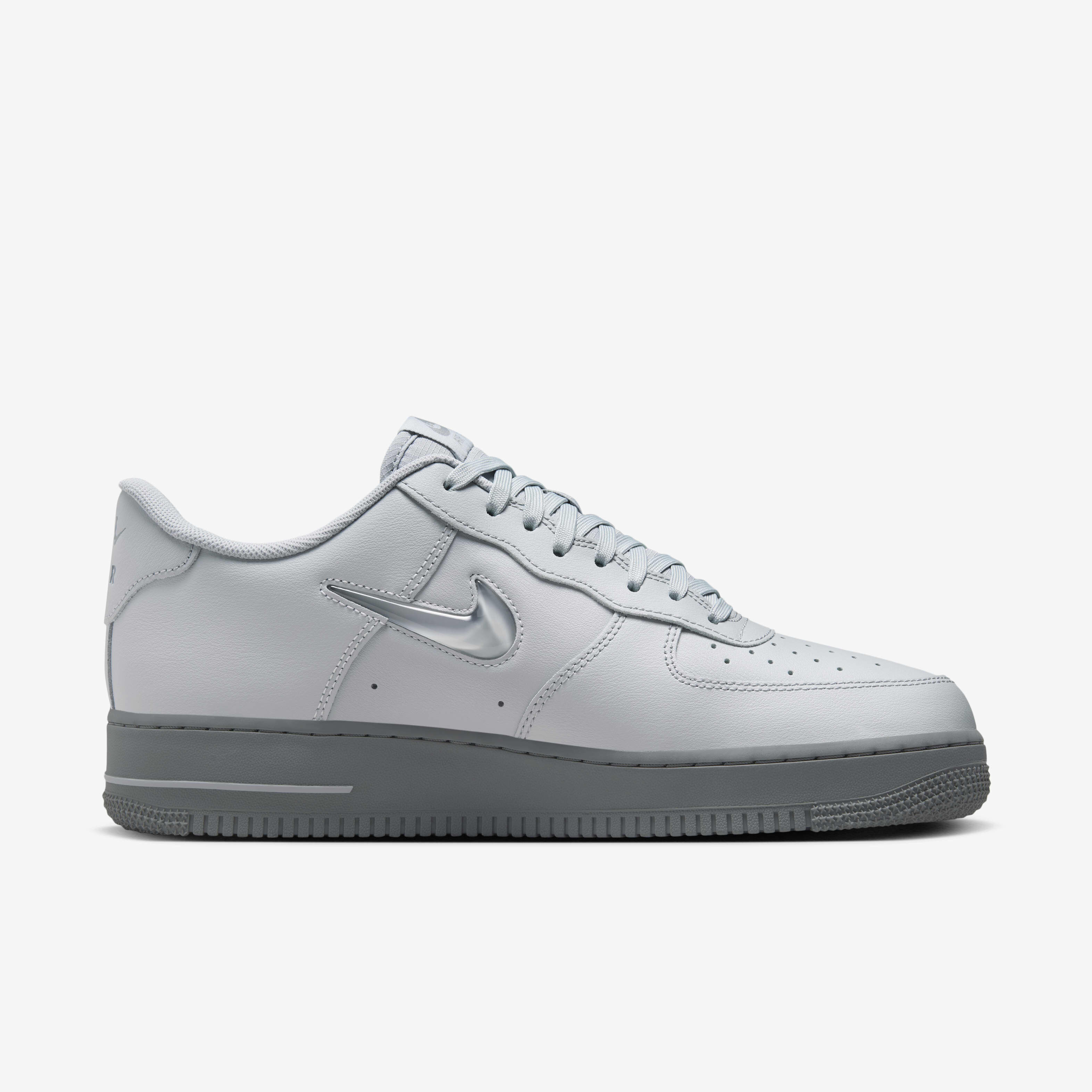 Nike Air Force 1 image number 2
