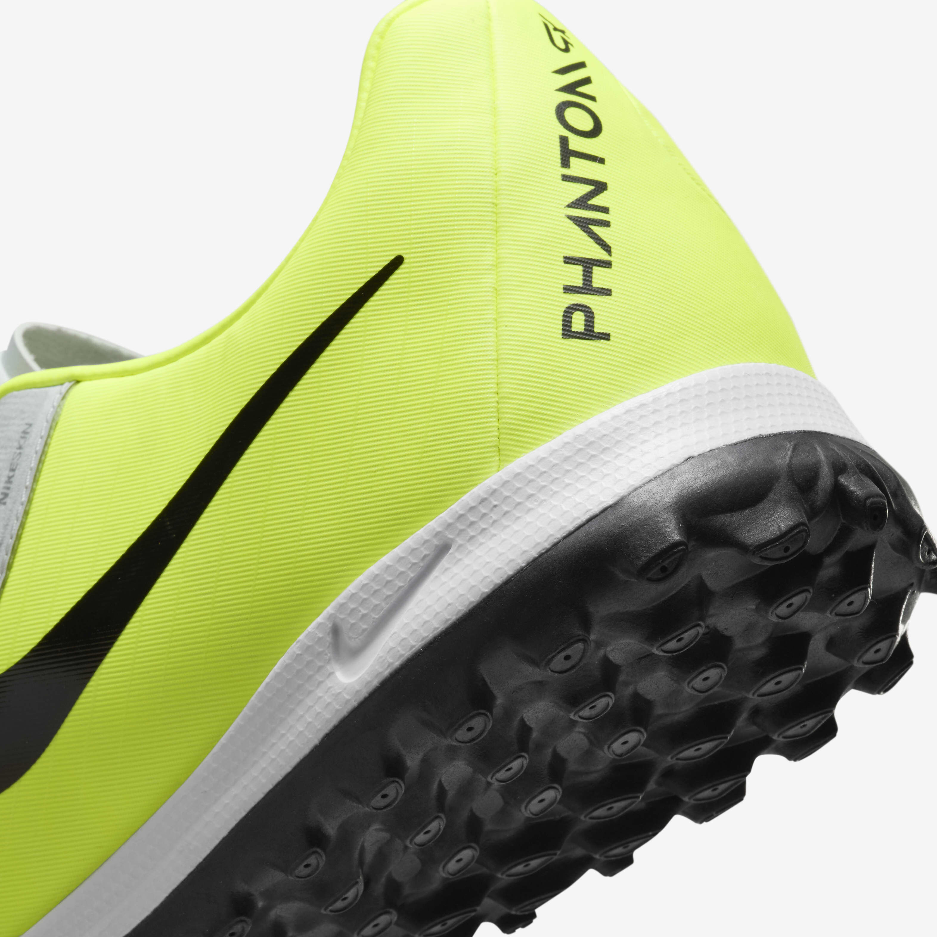 Nike phantom skin on sale