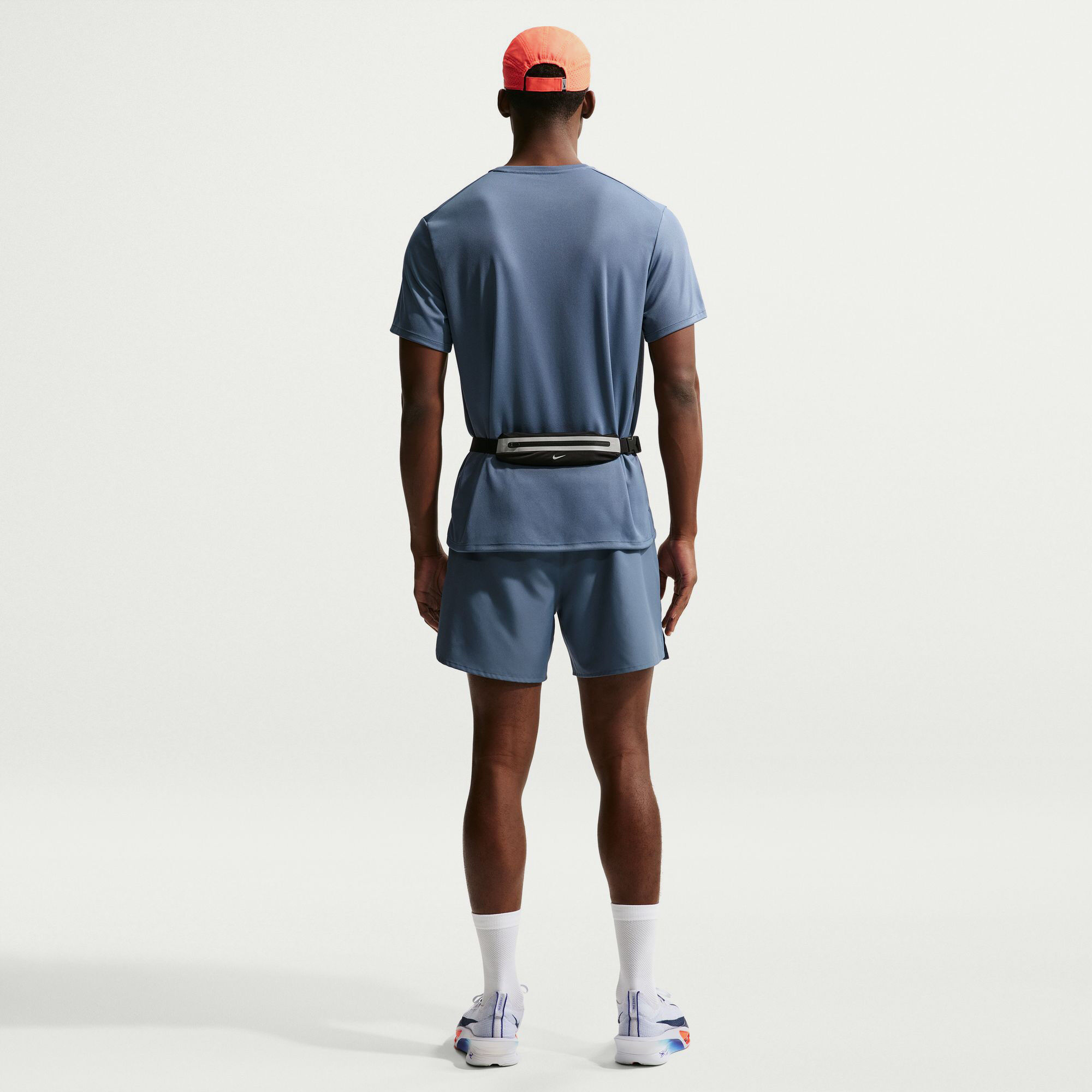 Nike Miler image number 1