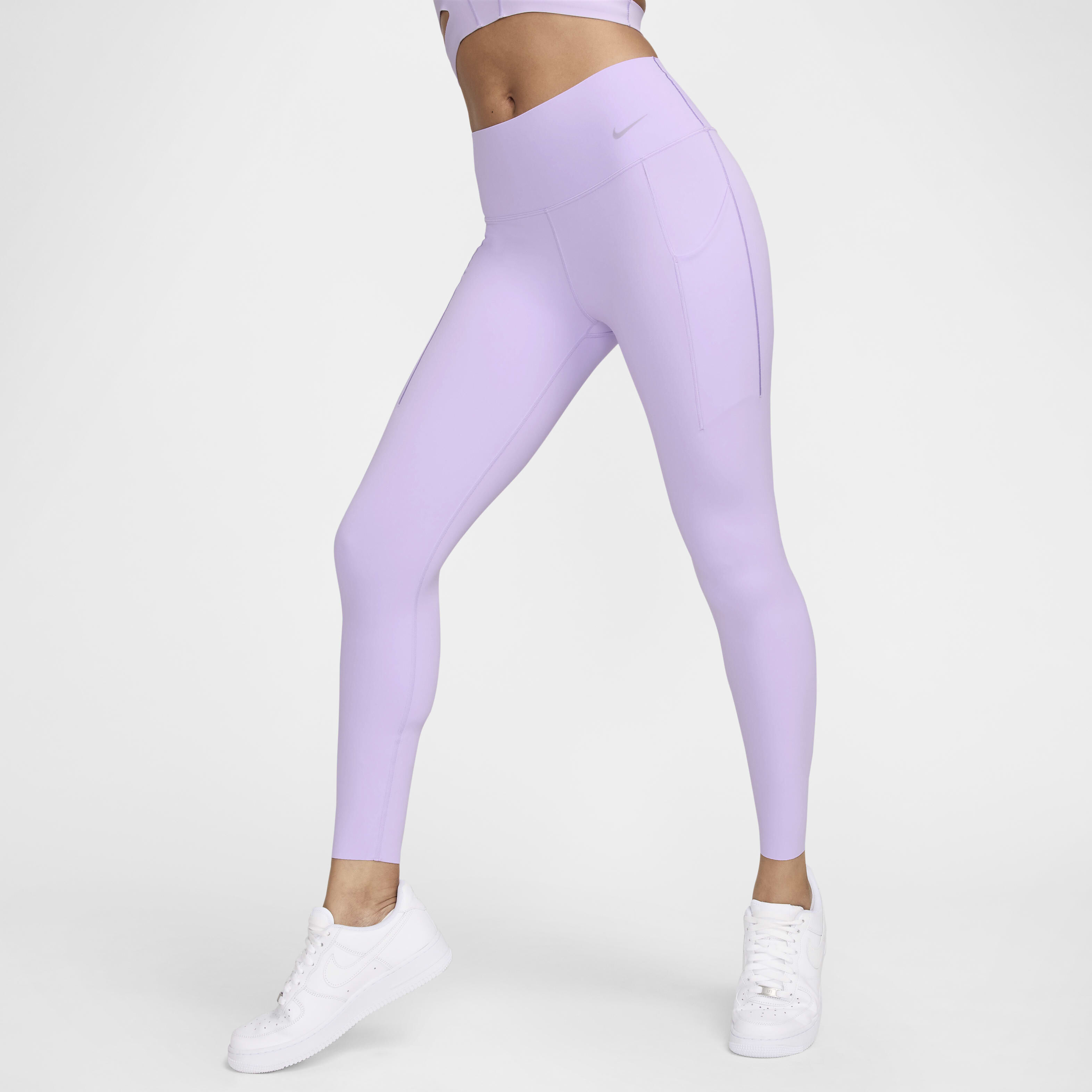 نايكي يونيفيرسا image number 2