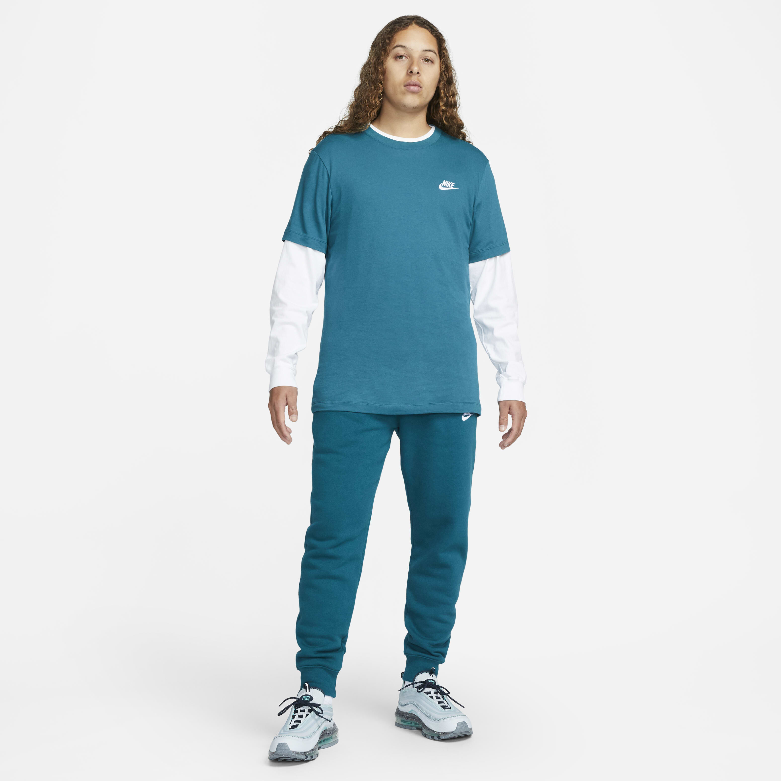 Nike Sportswear Club image number 4