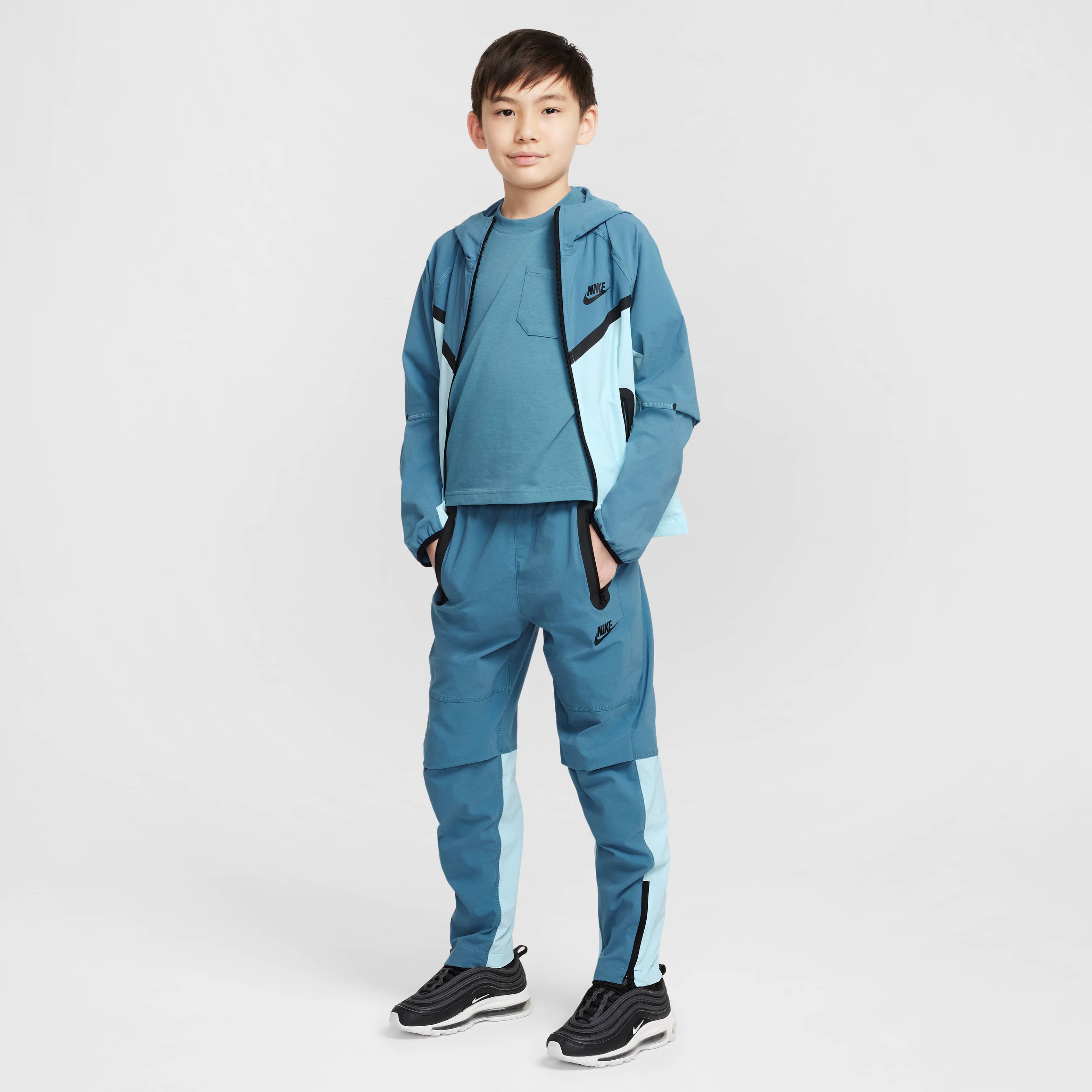 نايكي تك image number 9