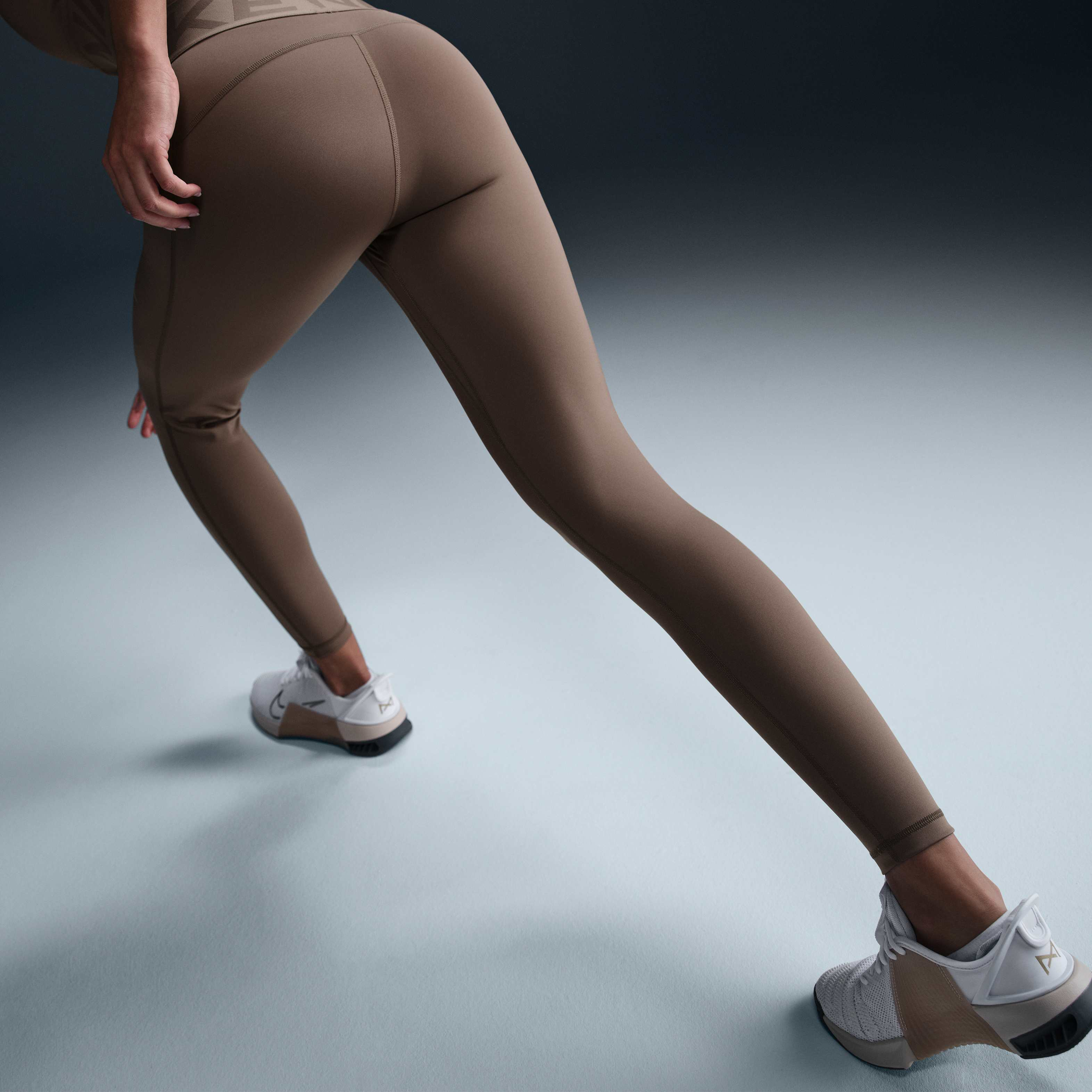 Nike Pro Sculpt image number 2