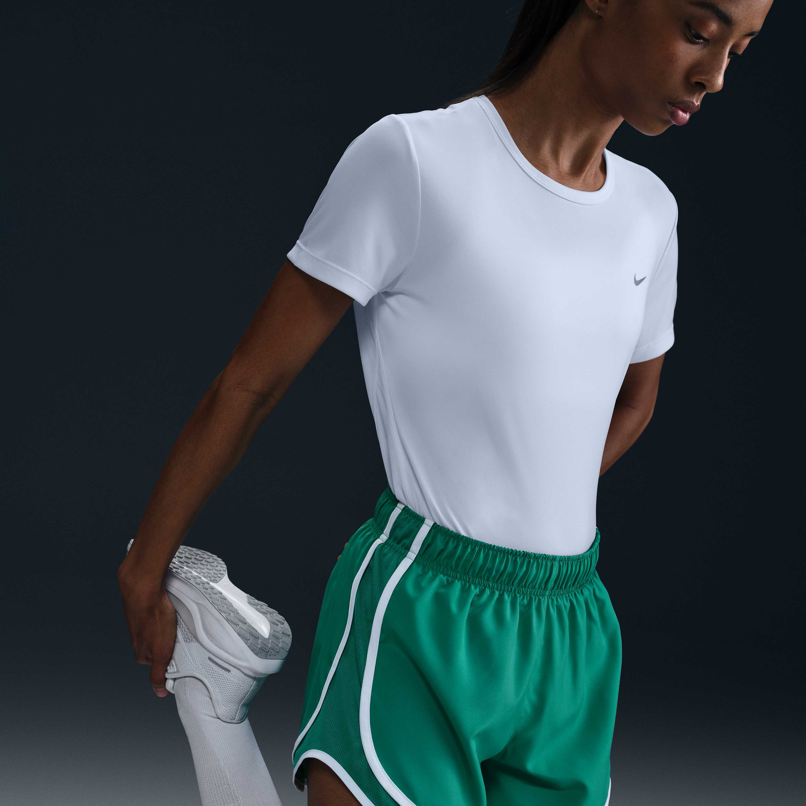 نايكي تيمبو image number 2