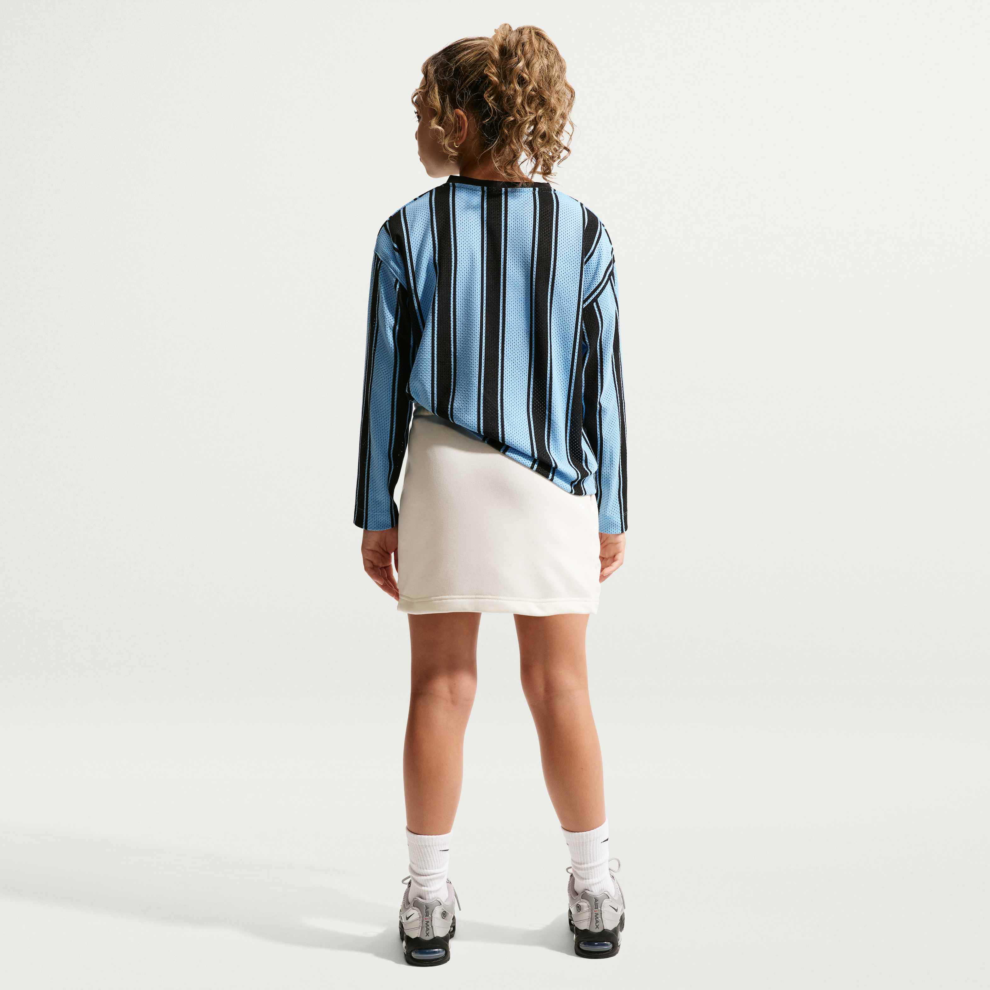 Nike Sportswear Club image number 2
