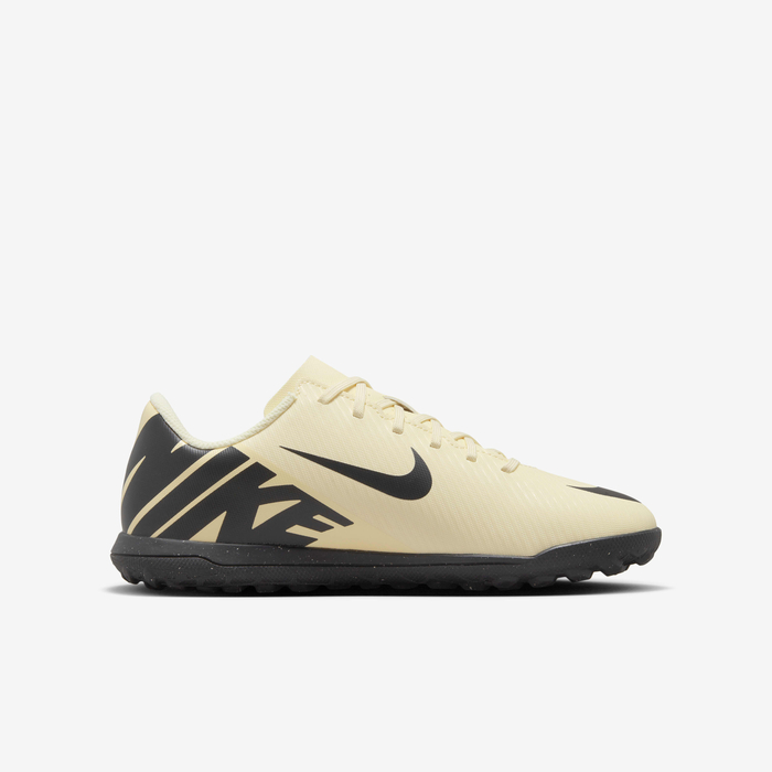 Nike Jr. Mercurial Vapor 15 Club image number 2 Nike Jr. Mercurial Vapor 15 Club image number 2