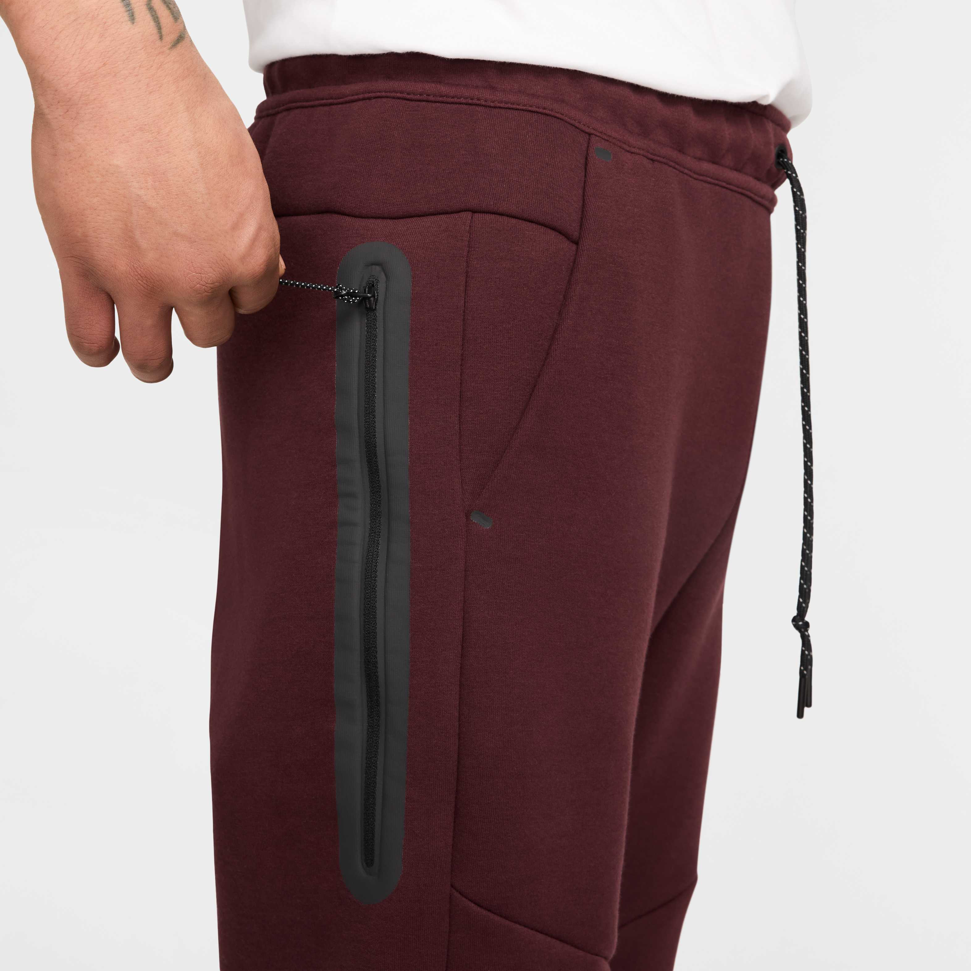 Nike Tech image number 4