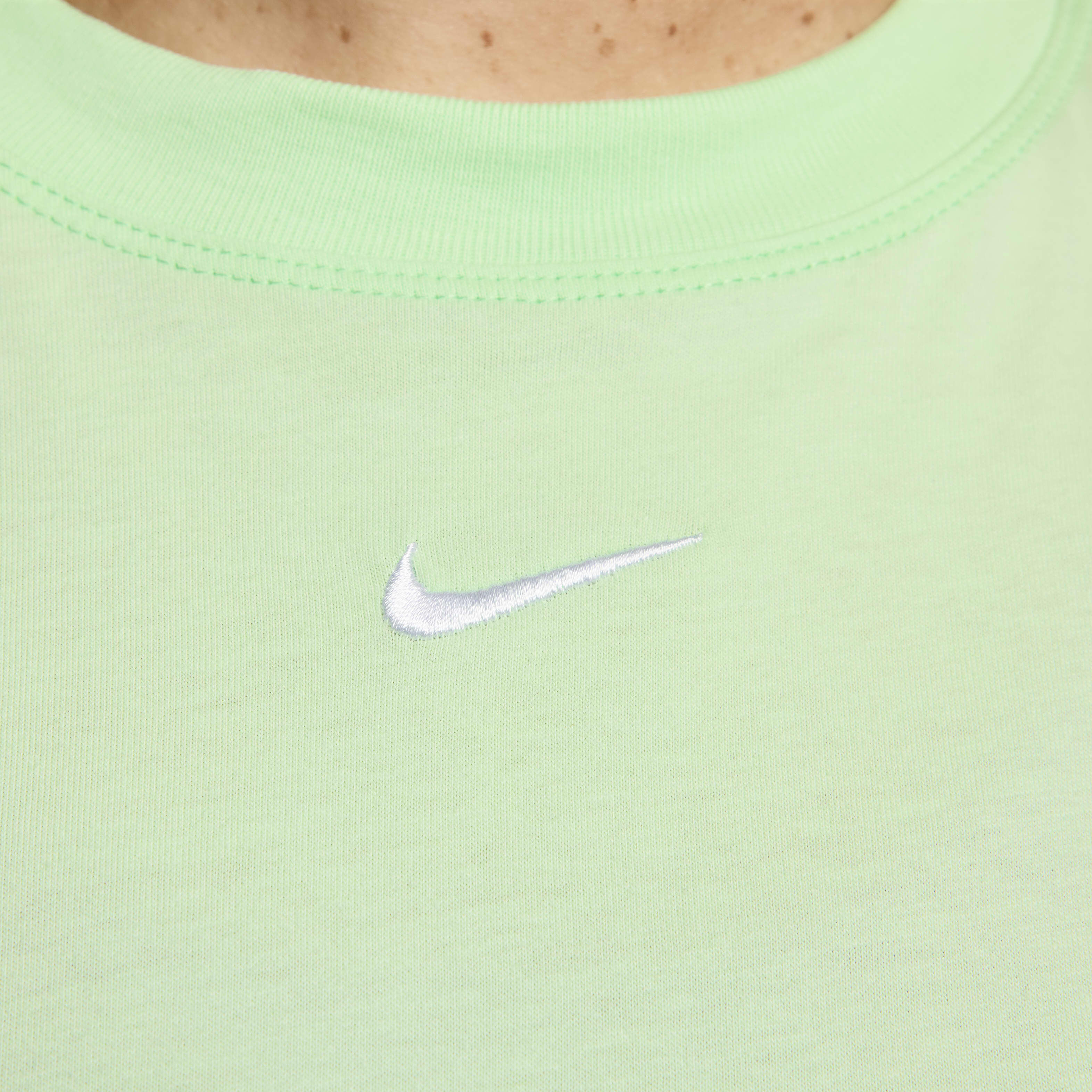 Nike Sportswear Essential image number 3