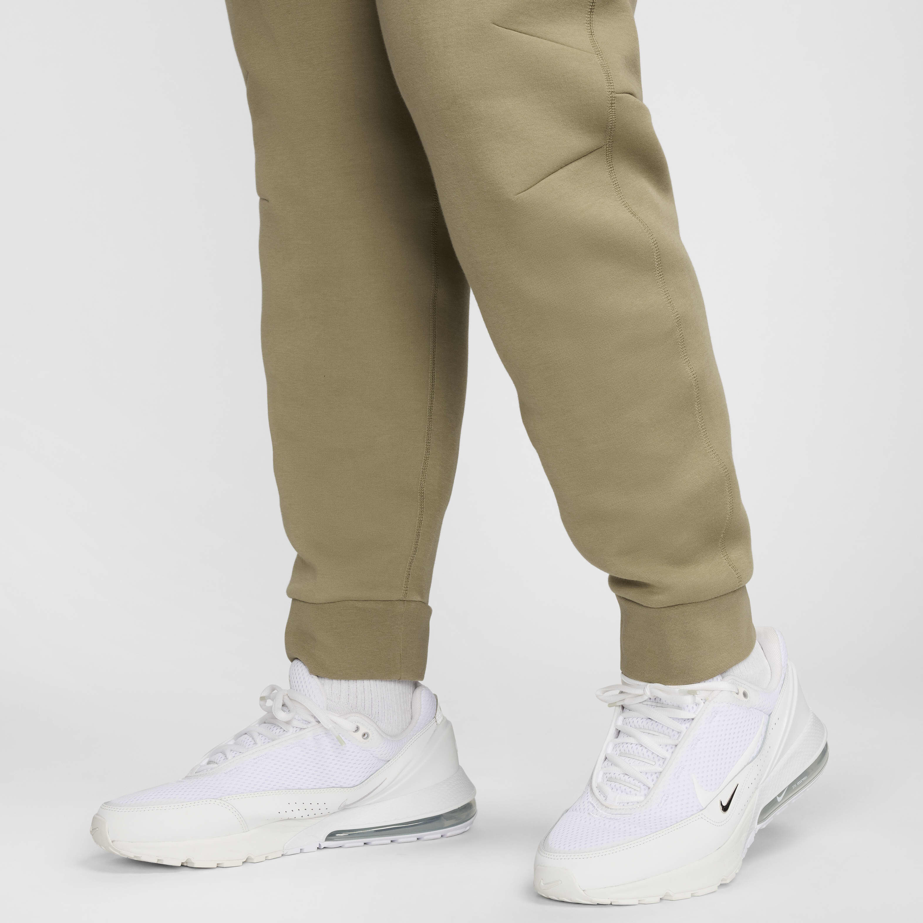 Nike Sportswear Tech Fleece image number 17