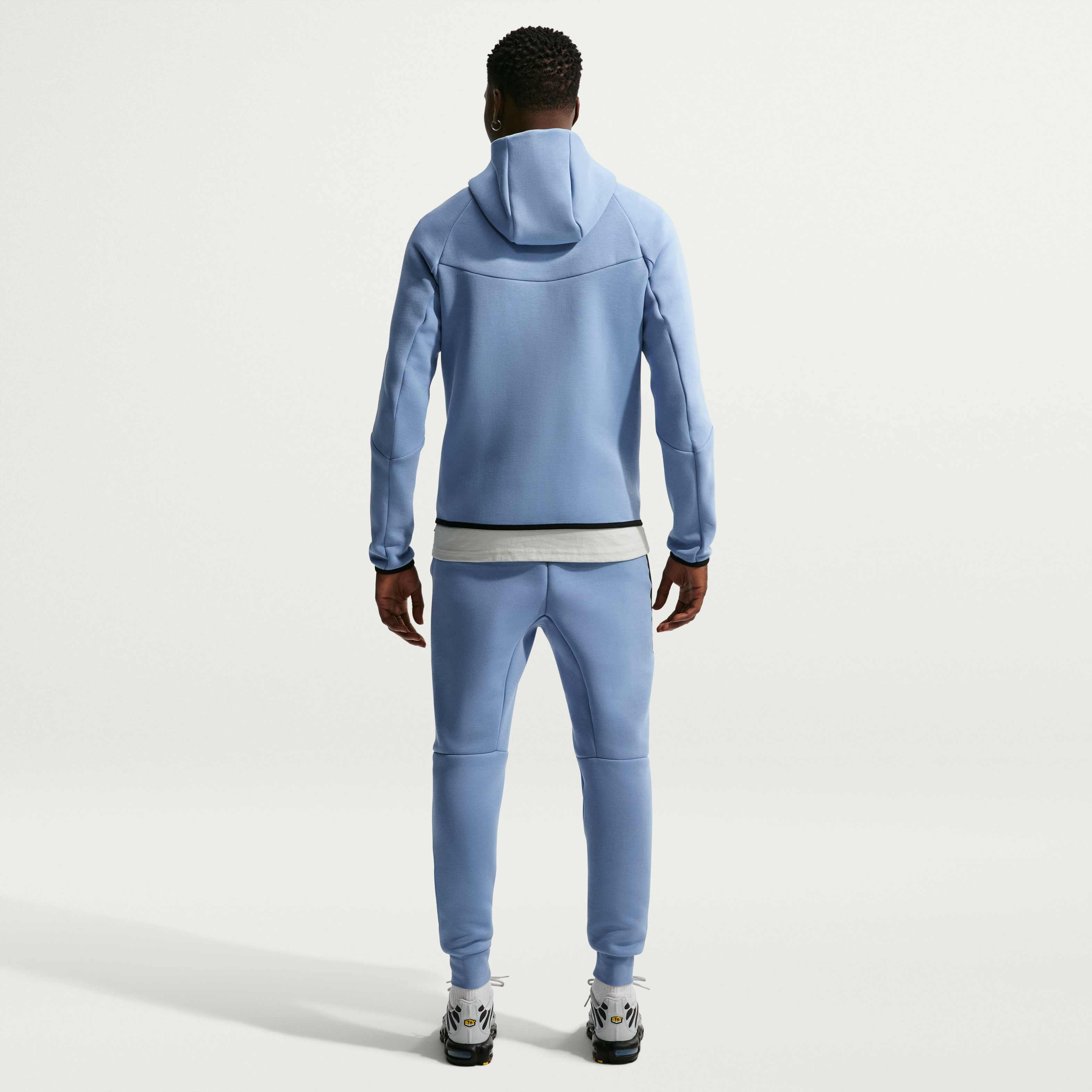 إنجلترا تك فليس ويندرانر image number 4