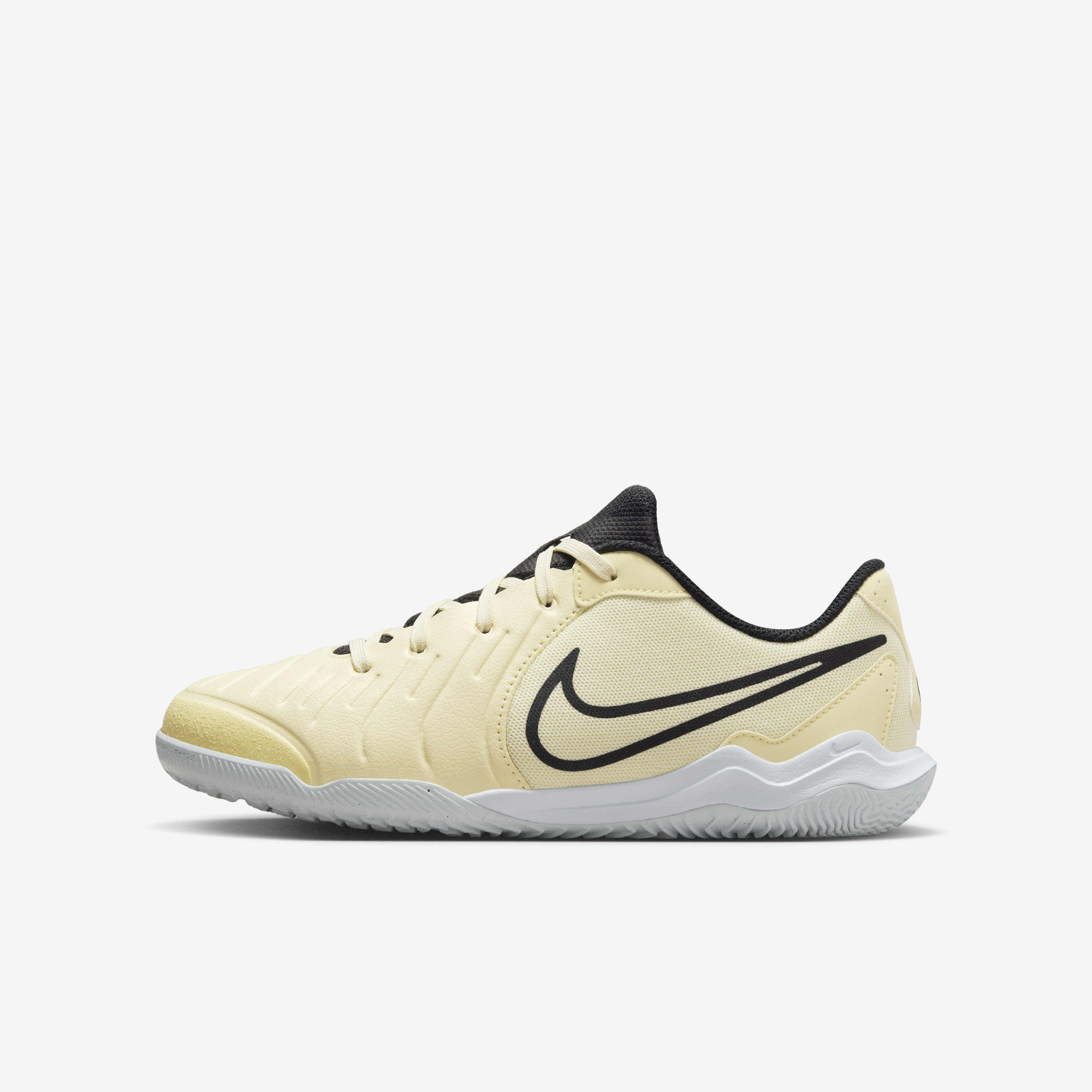 Nike sports shoes football store