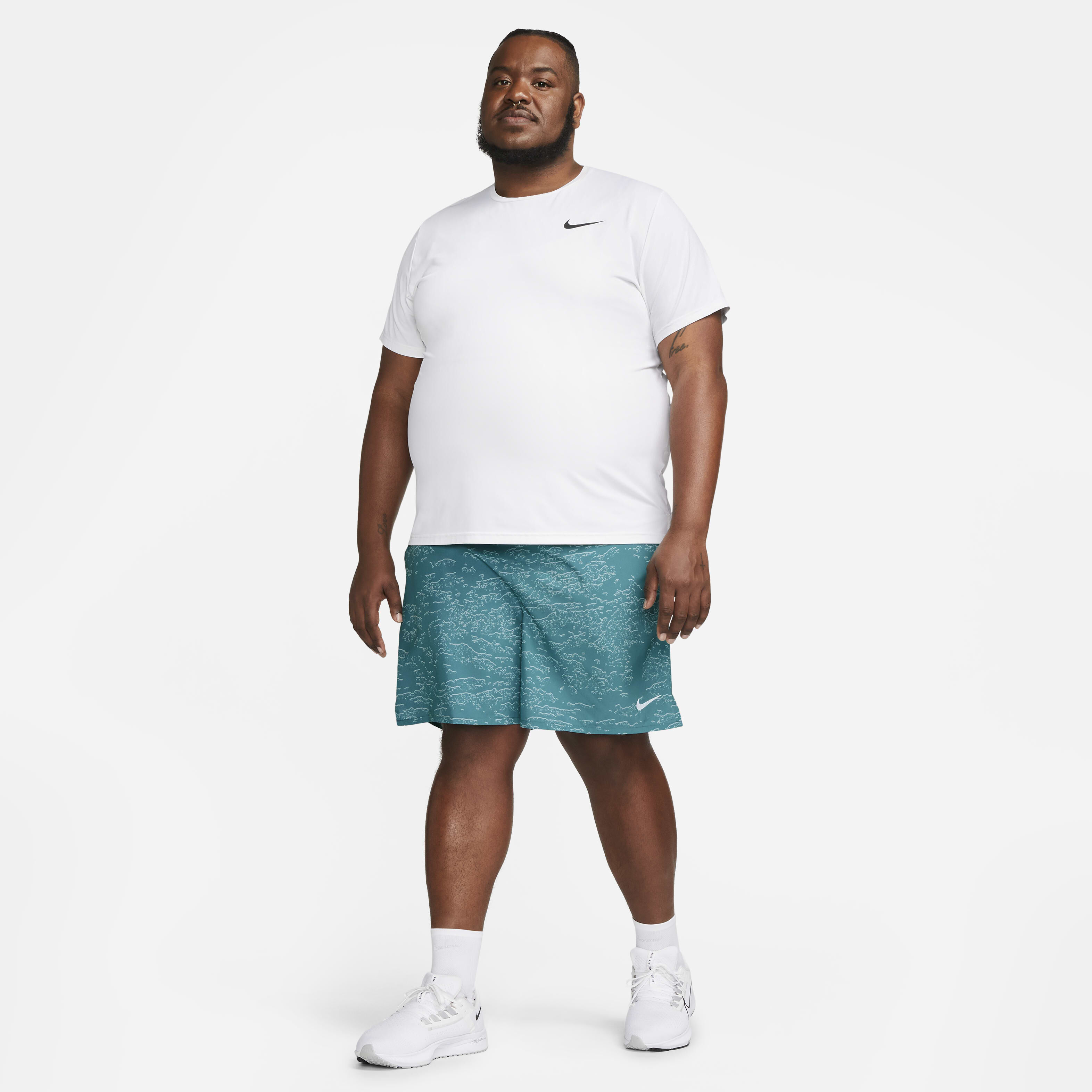 Nike Dri-FIT Run Division Challenger image number 16