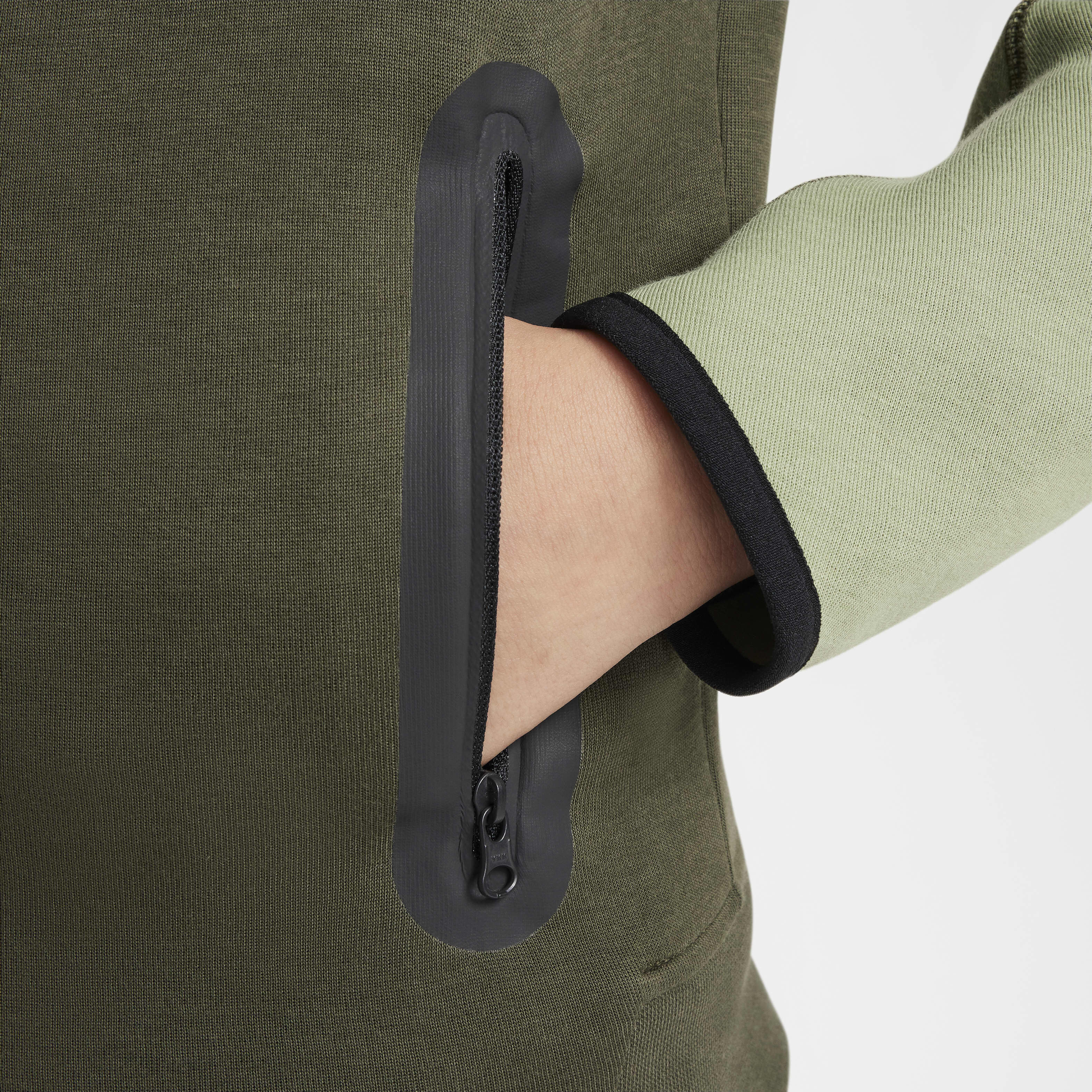 نايكي سبورتسوير تك فليس image number 3