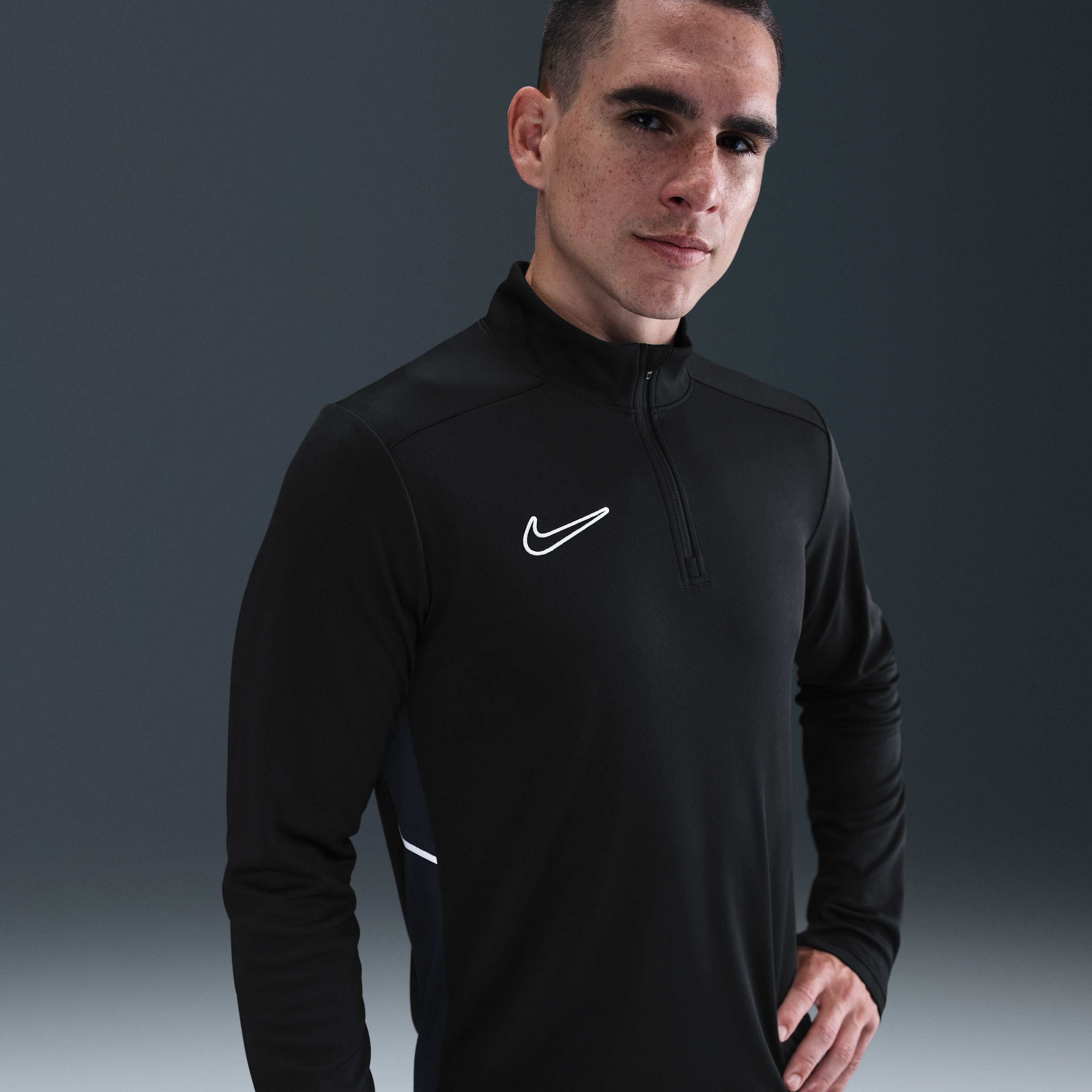 نايكي أكاديمي image number 0