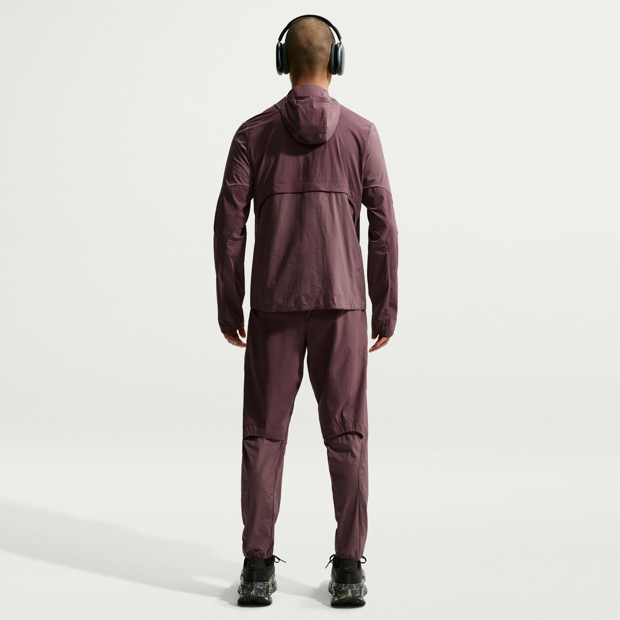 Nike Stride image number 1