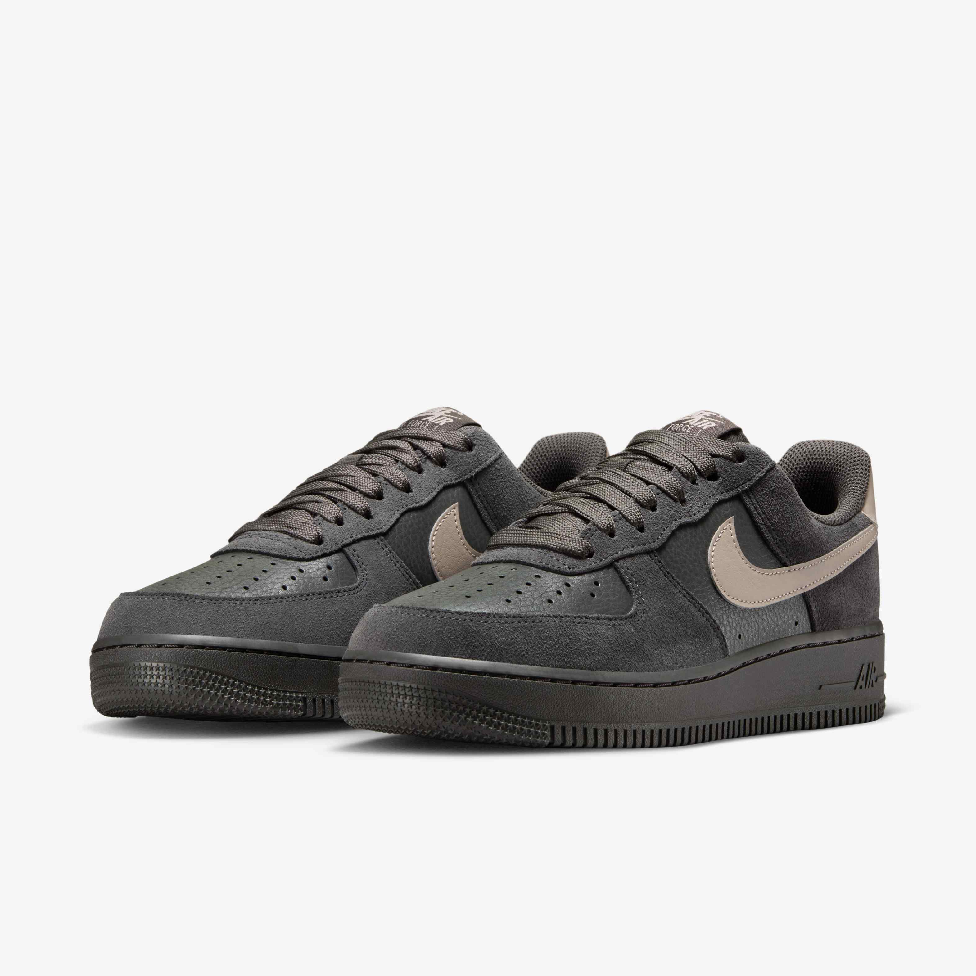 Nike Air Force 1 Low image number 4