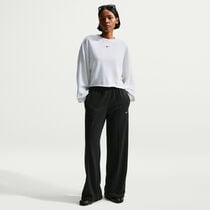 نايكي سبورتسوير تشيل تيري