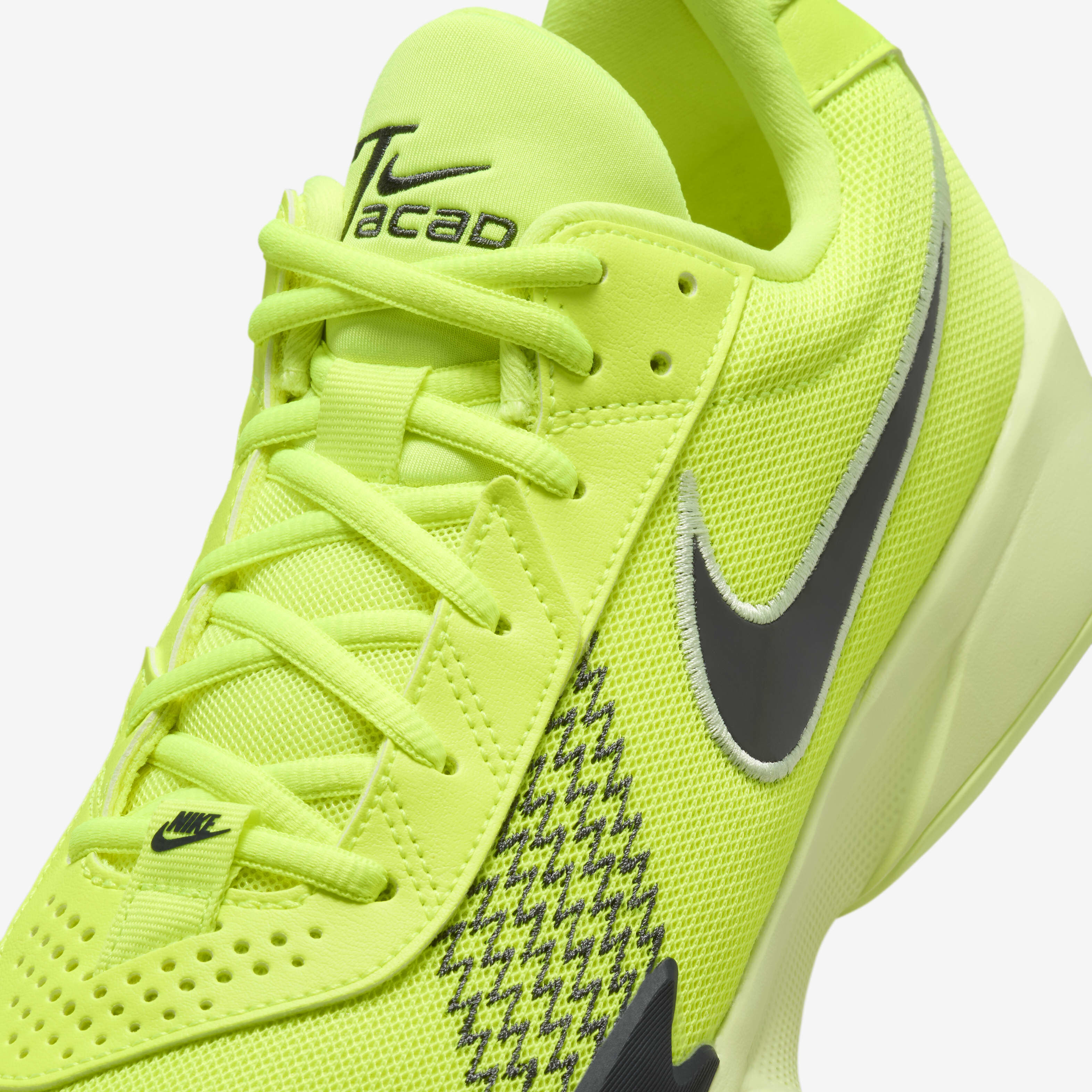 Nike basketball shoes academy online
