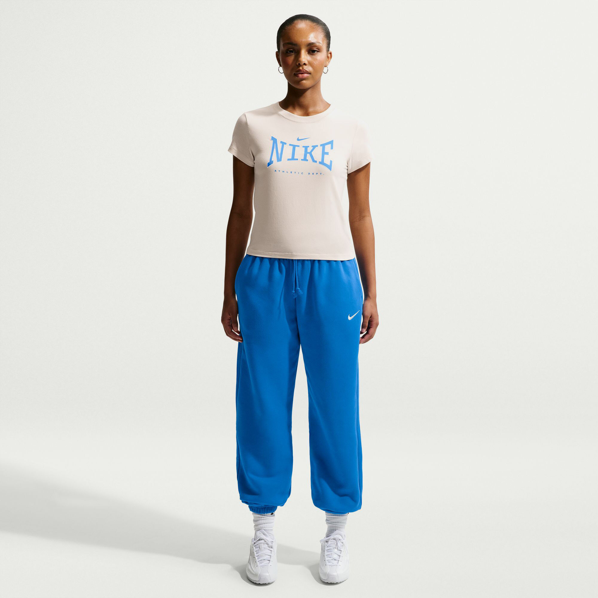 Nike Sportswear image number 0