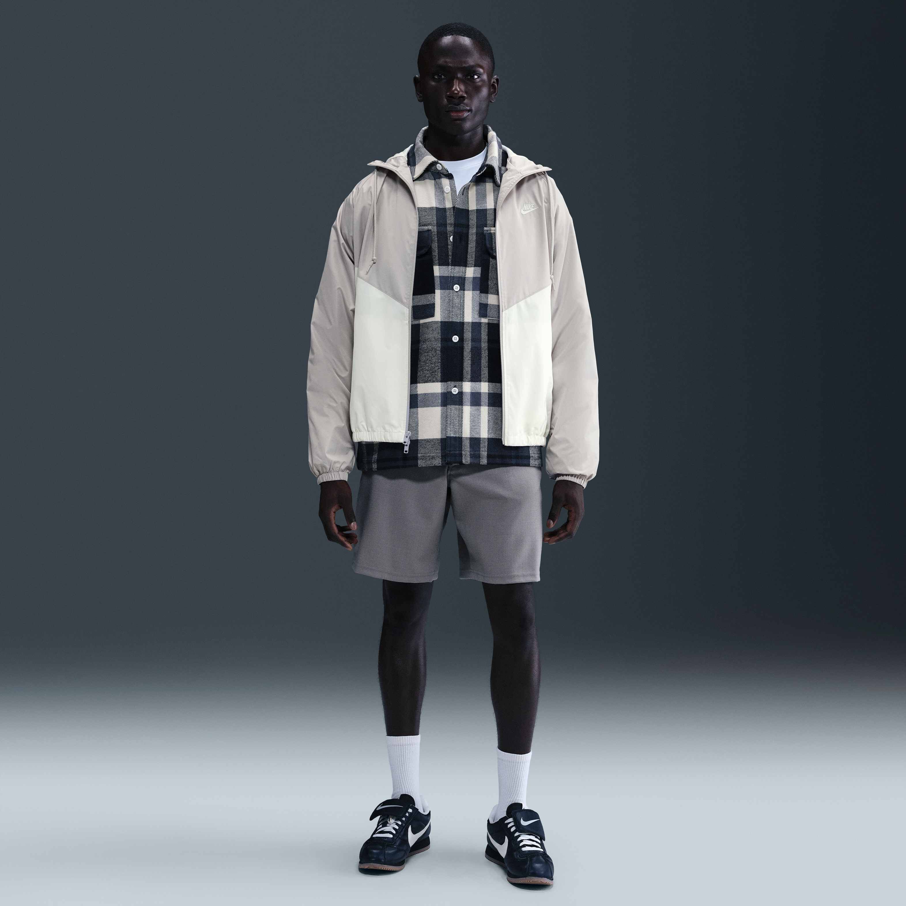 نايكي ويندرانر image number 3