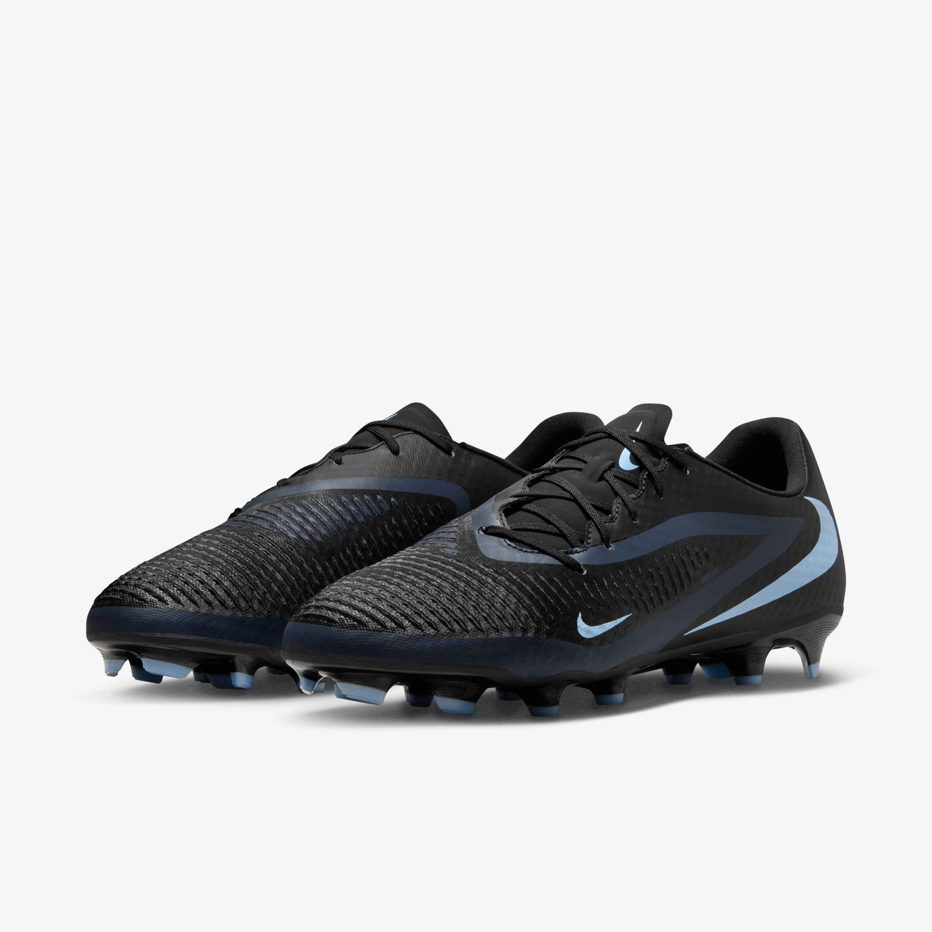 Nike Phantom 6 Low Academy image number 4