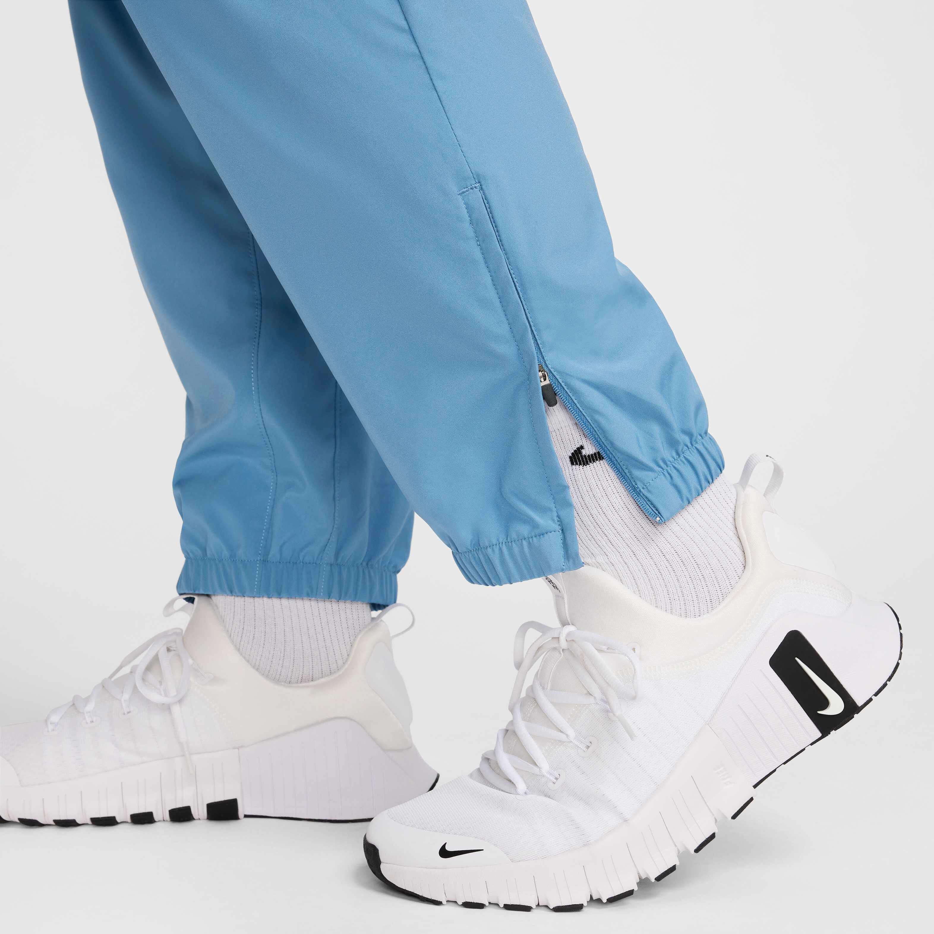 Nike Form image number 11