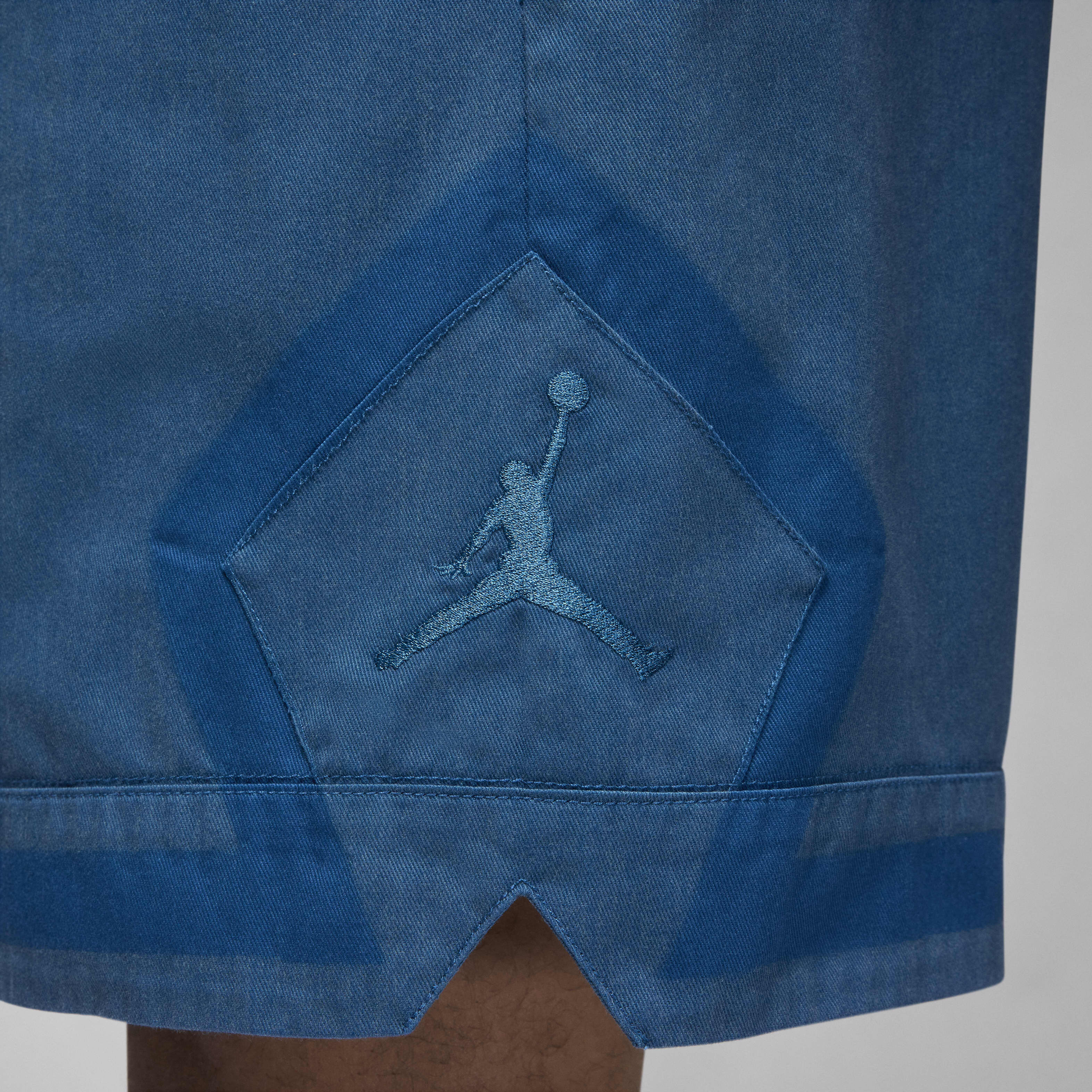 Jordan Essentials image number 4
