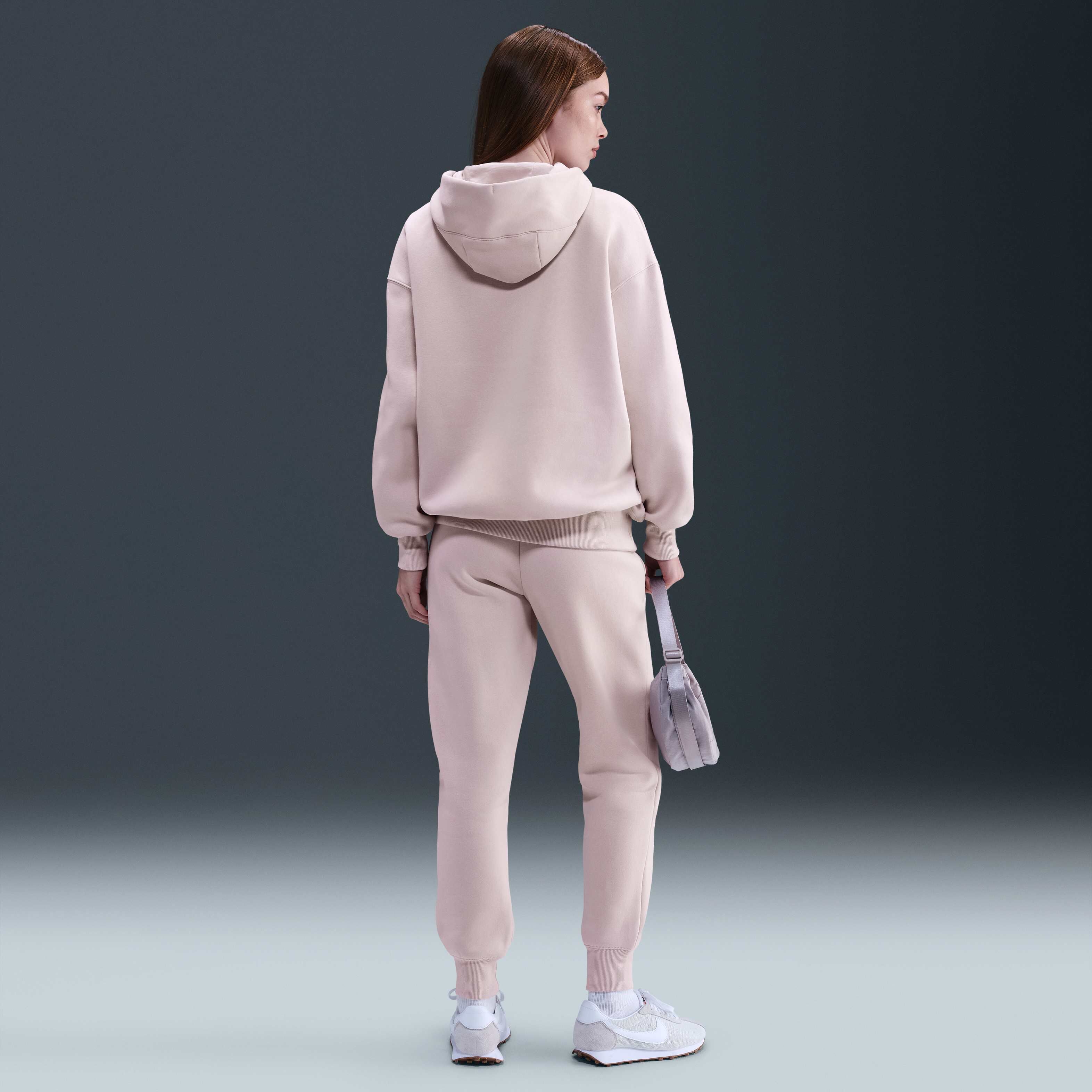 نايكي سبورتسوير فينيكس فليس image number 3