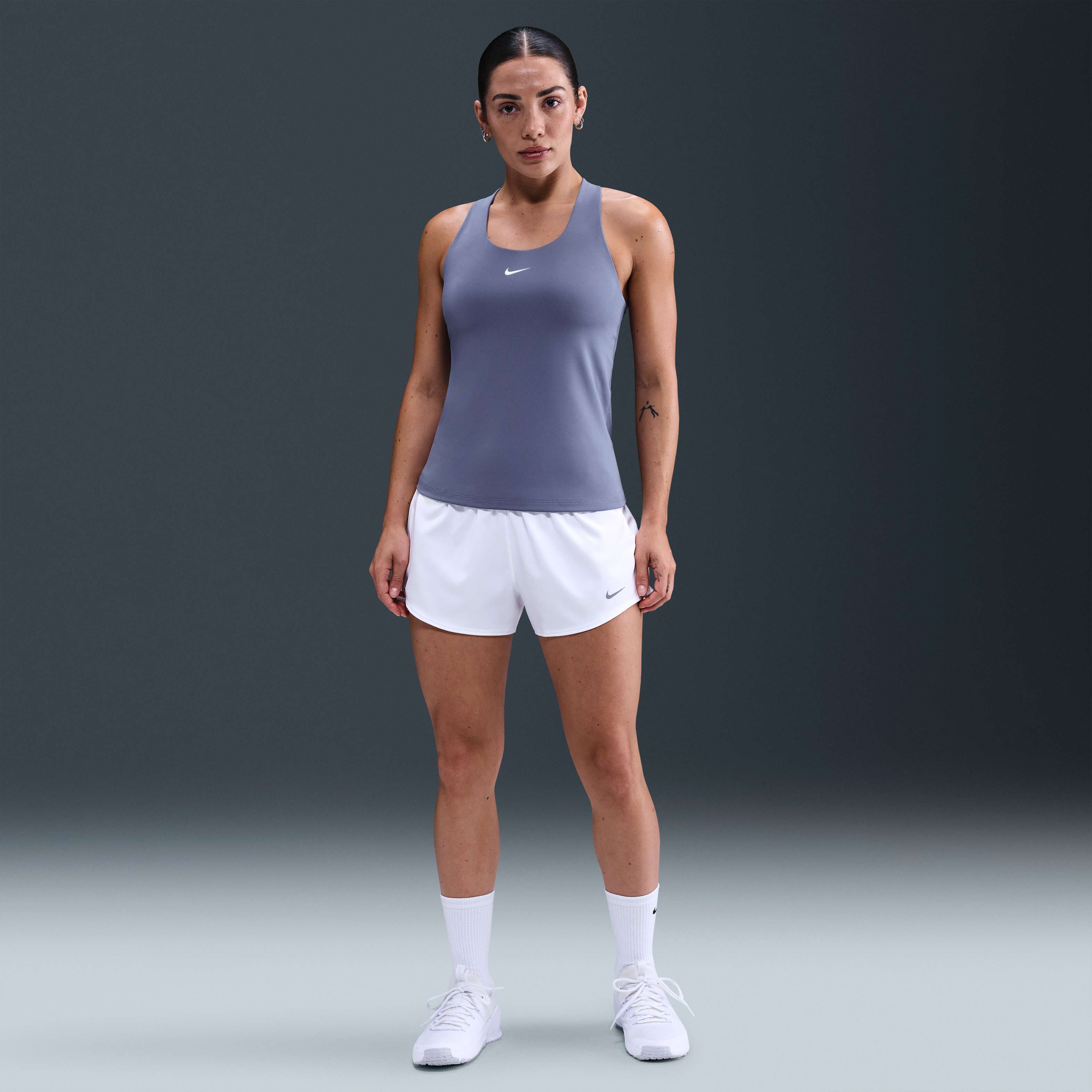 نايكي سووش image number 3