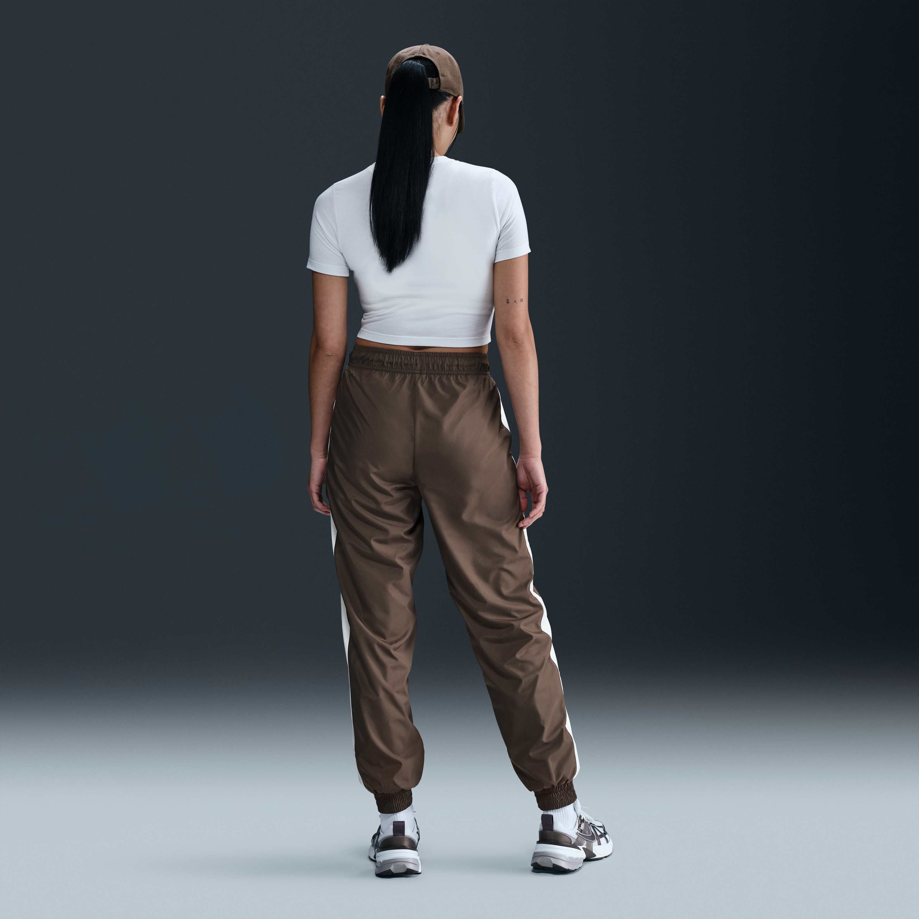 نايكي سبورتسوير كلاسيك ووفنز image number 3