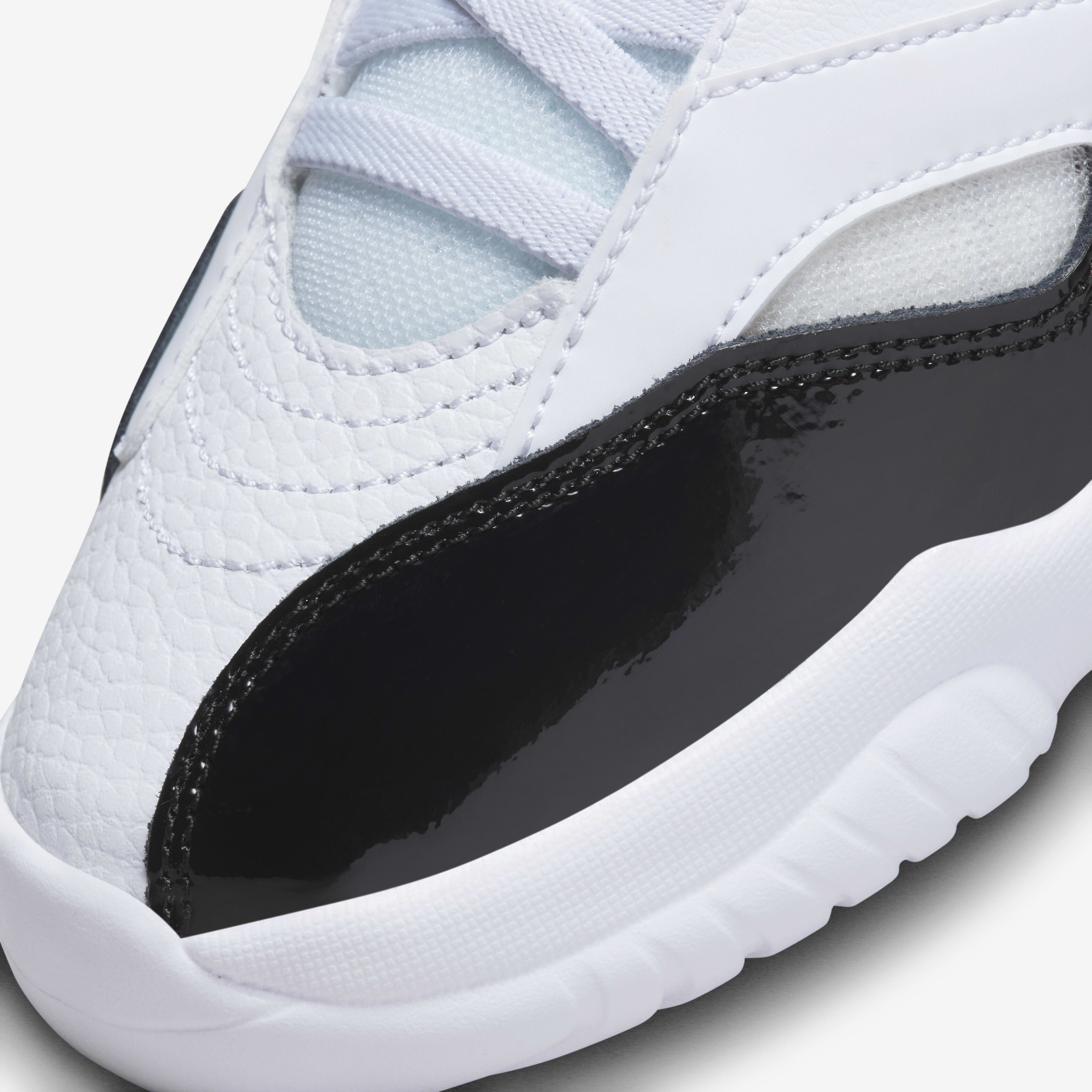 Jumpman Two Trey image number 6