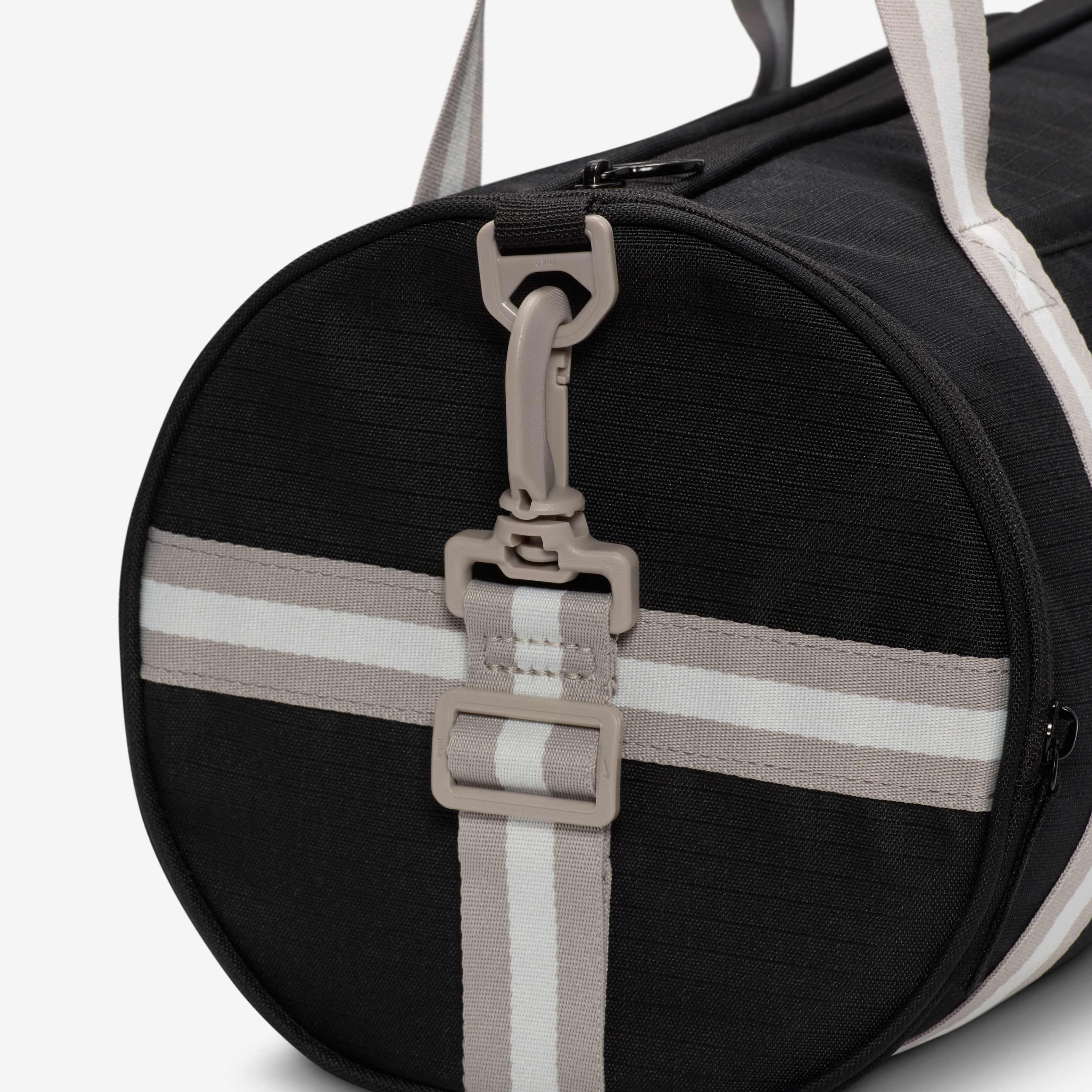 Nike Heritage image number 6