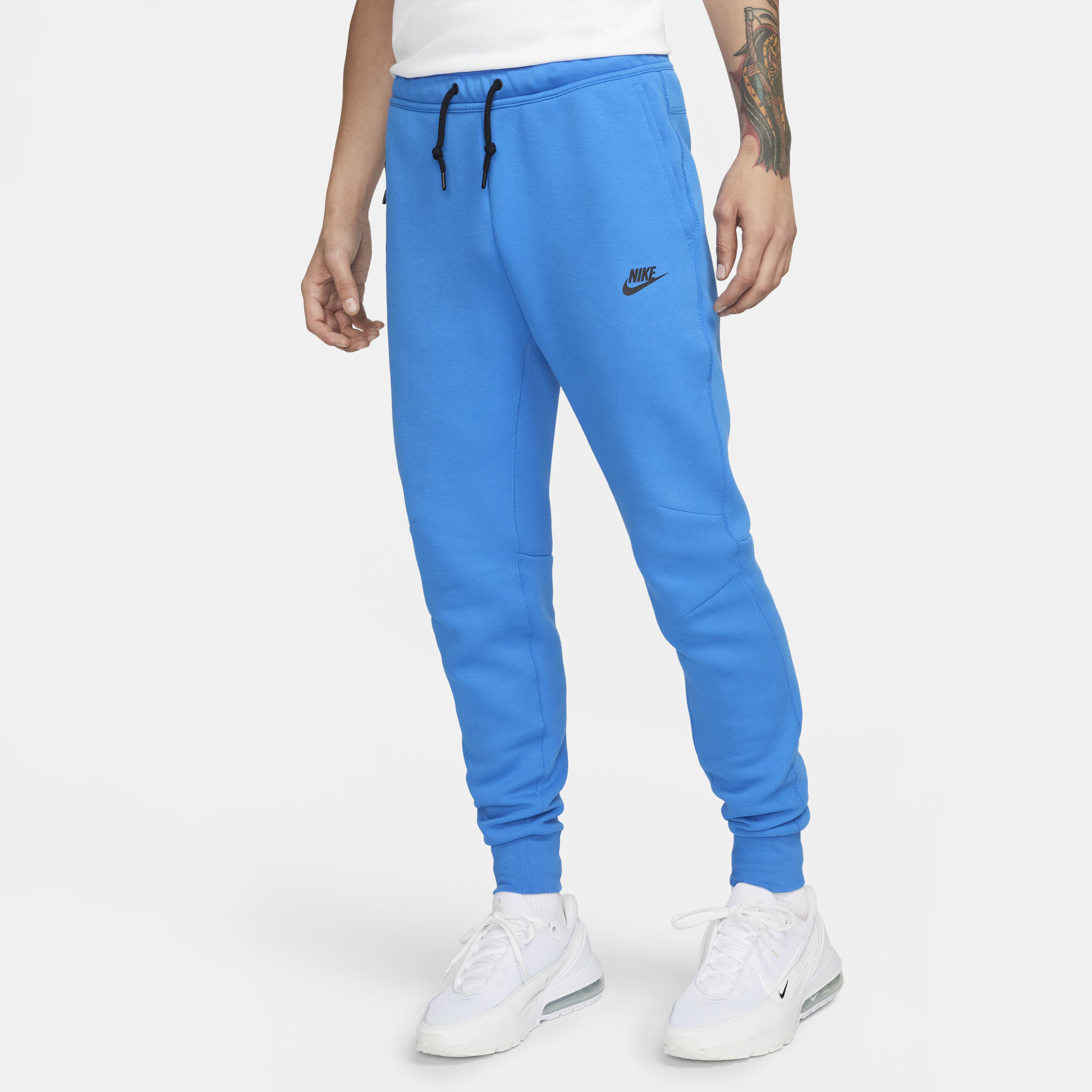 Buy Nike Sportswear Tech Fleece Men s Joggers Nike Qatar Official