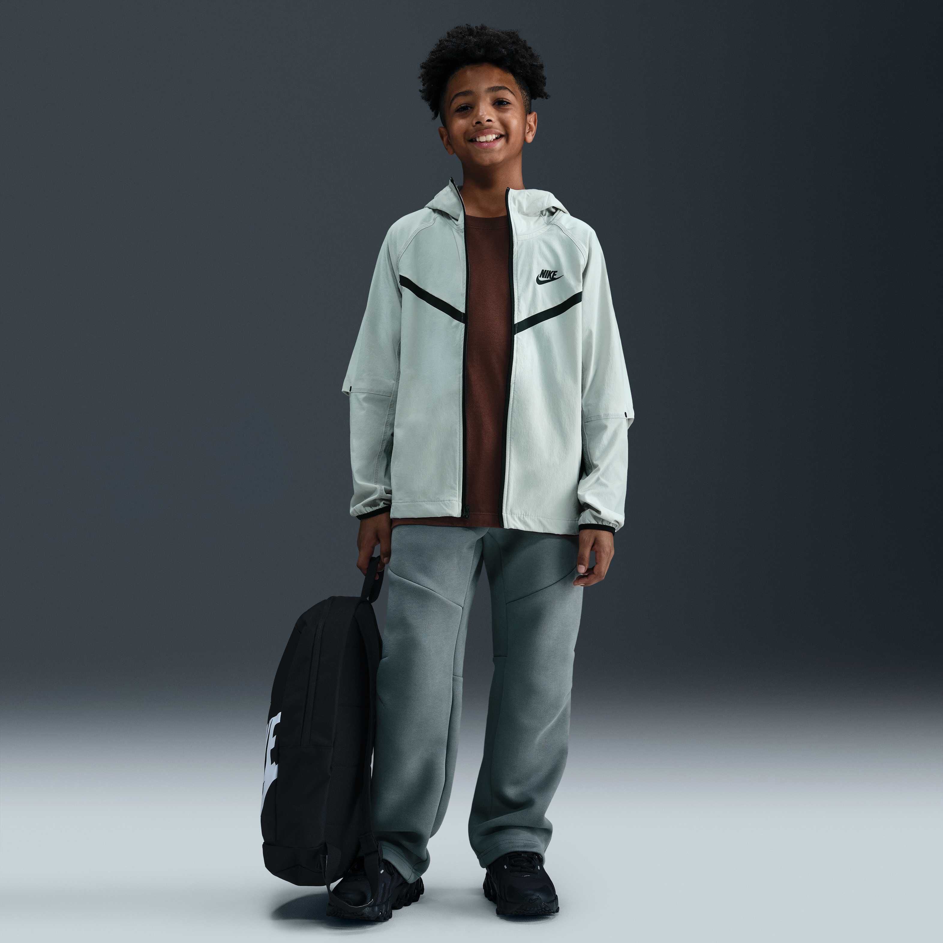 Nike Tech image number 3