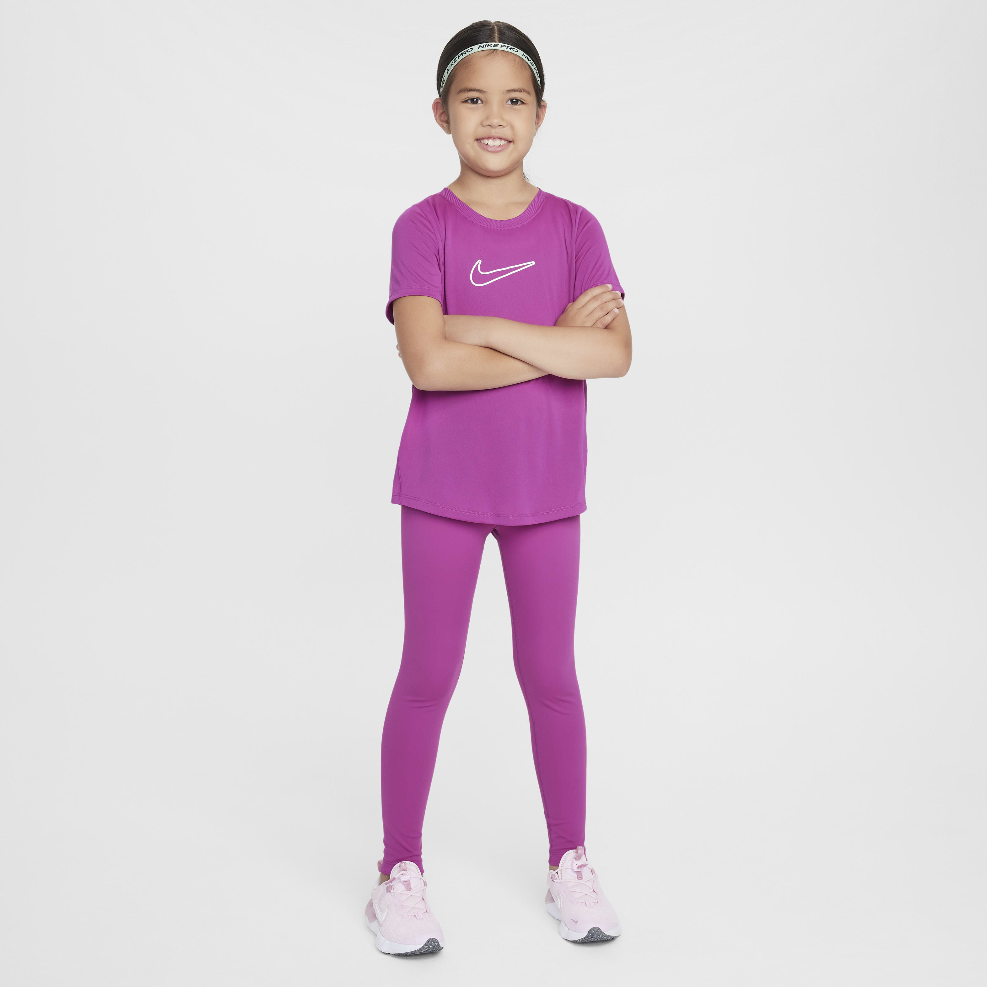 نايكي ون فيتد image number 3