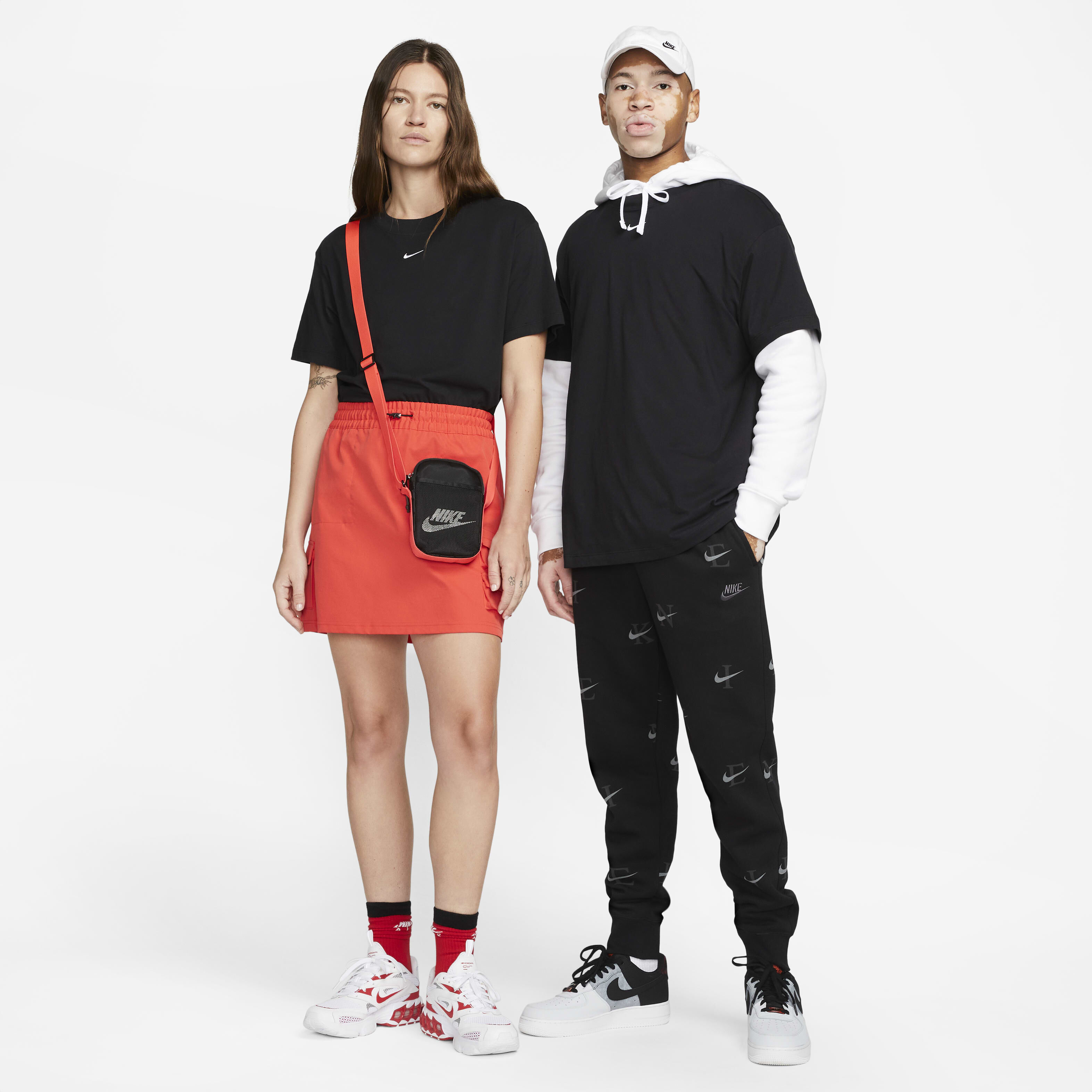 نايكي سبورتسوير اسنشالز image number 4