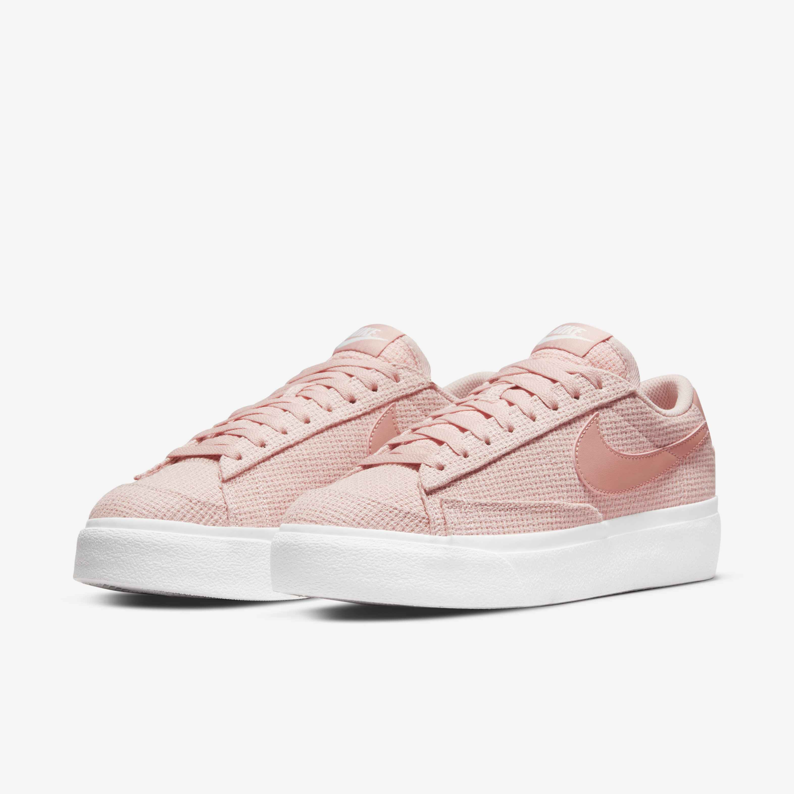 Nike Blazer Low Platform image number 4