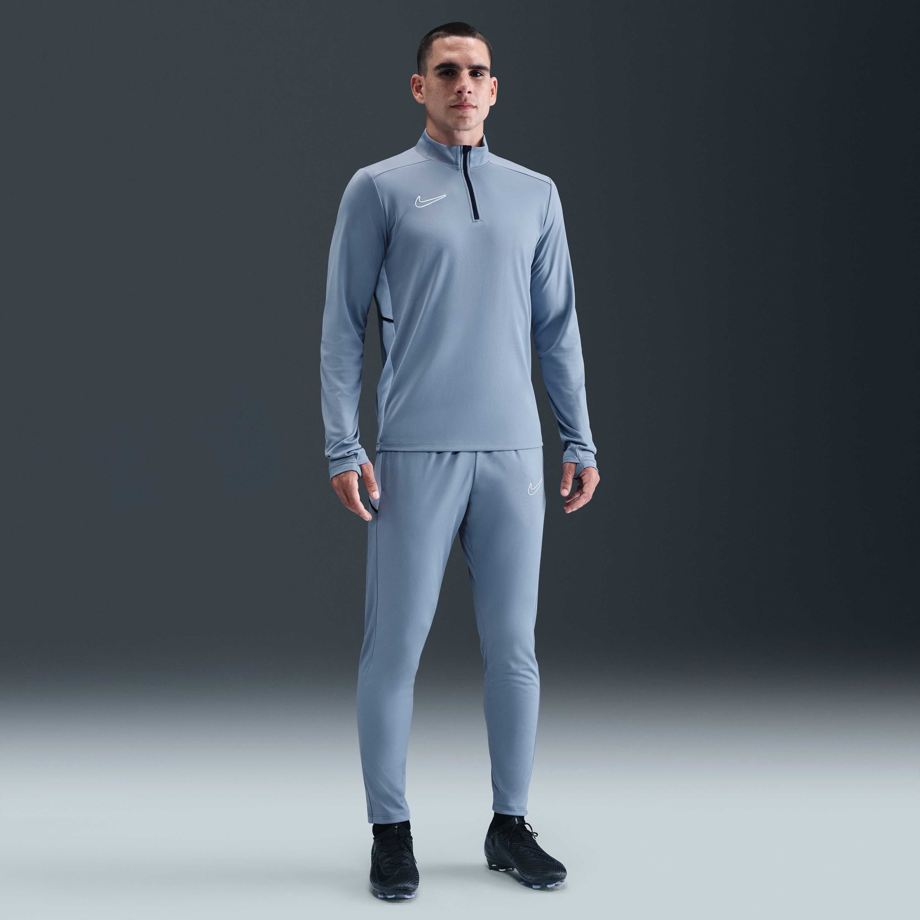 نايكي أكاديمي image number 3