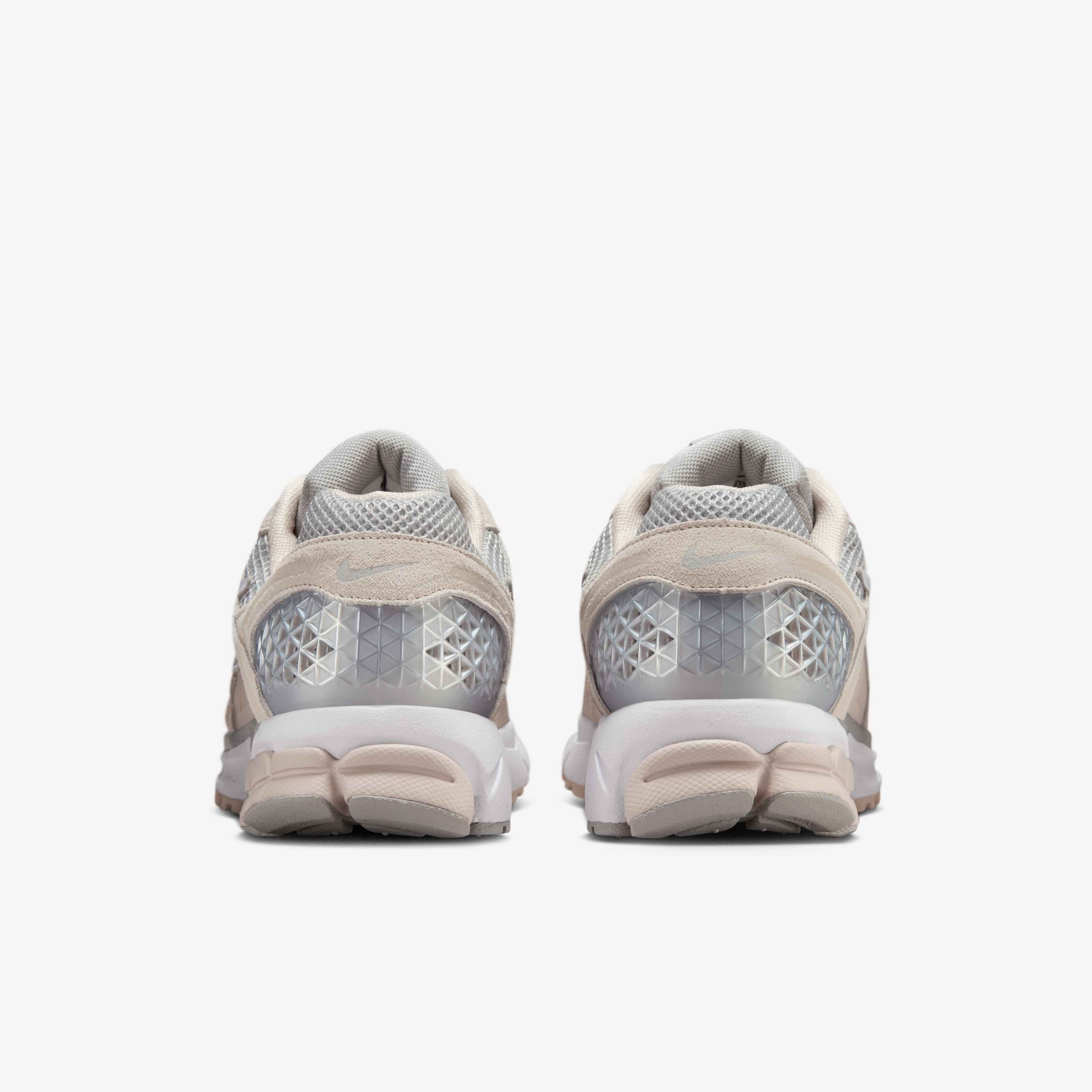 Nike Zoom Vomero 5 image number 5