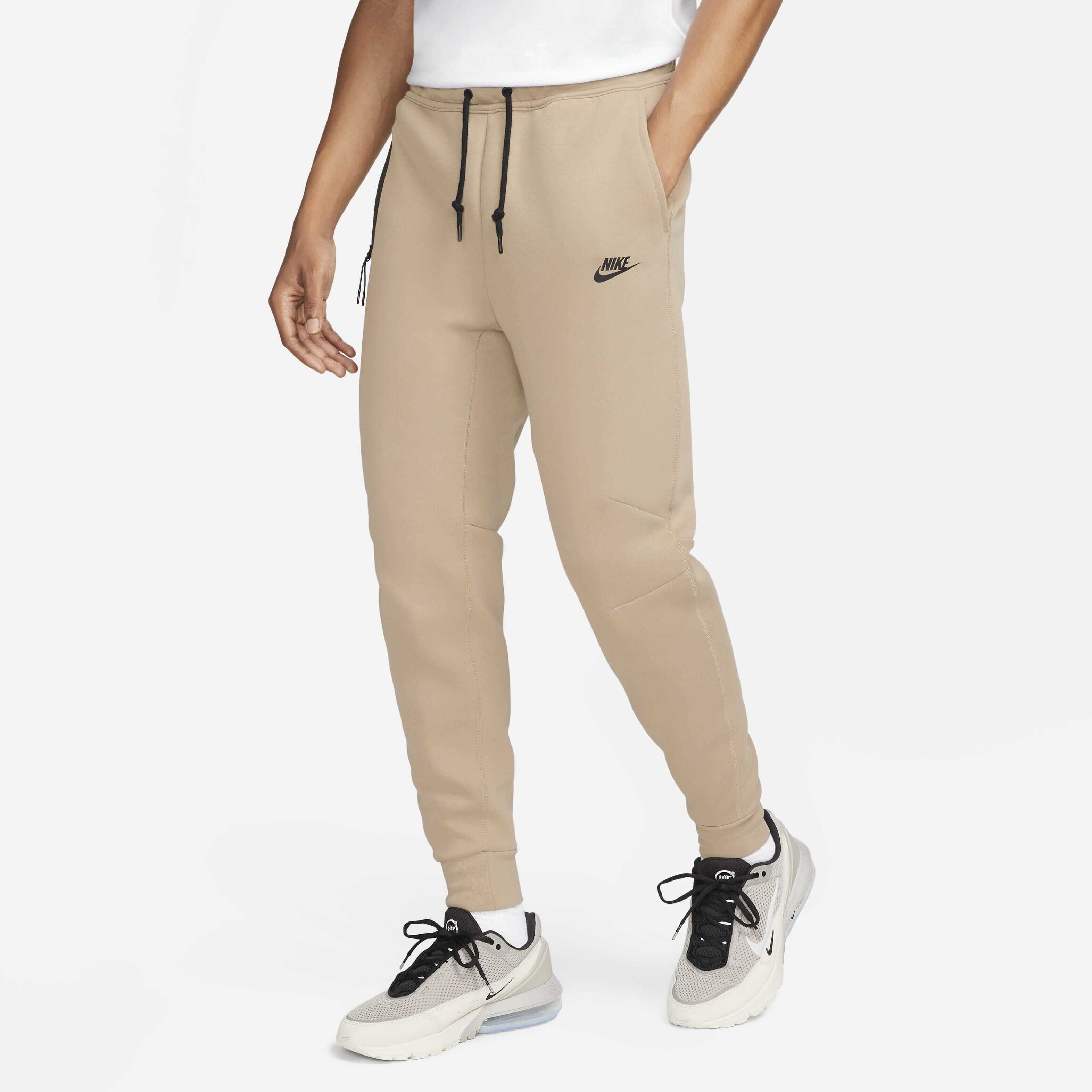 Nike Sportswear Tech Fleece image number 0