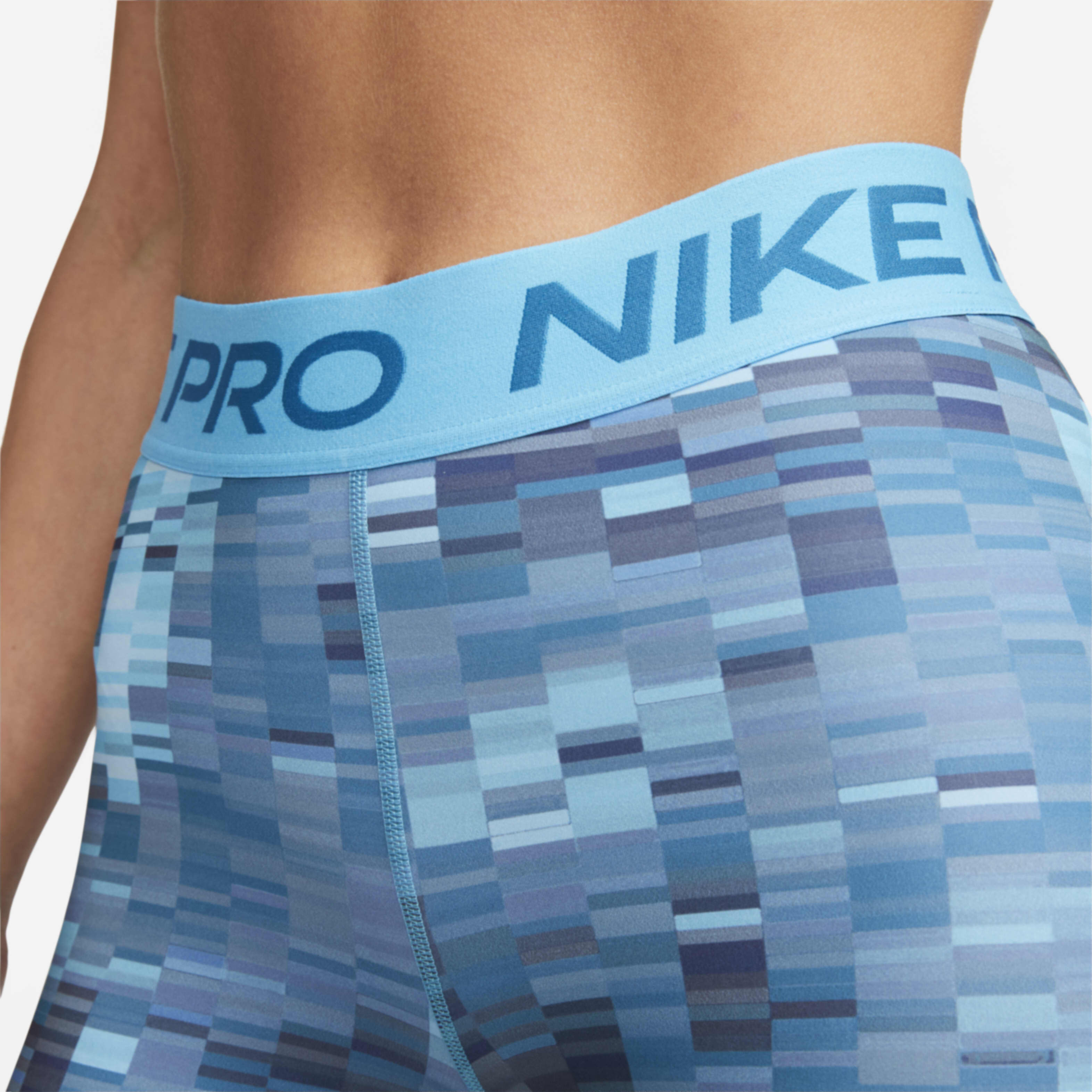 Nike Pro image number 2