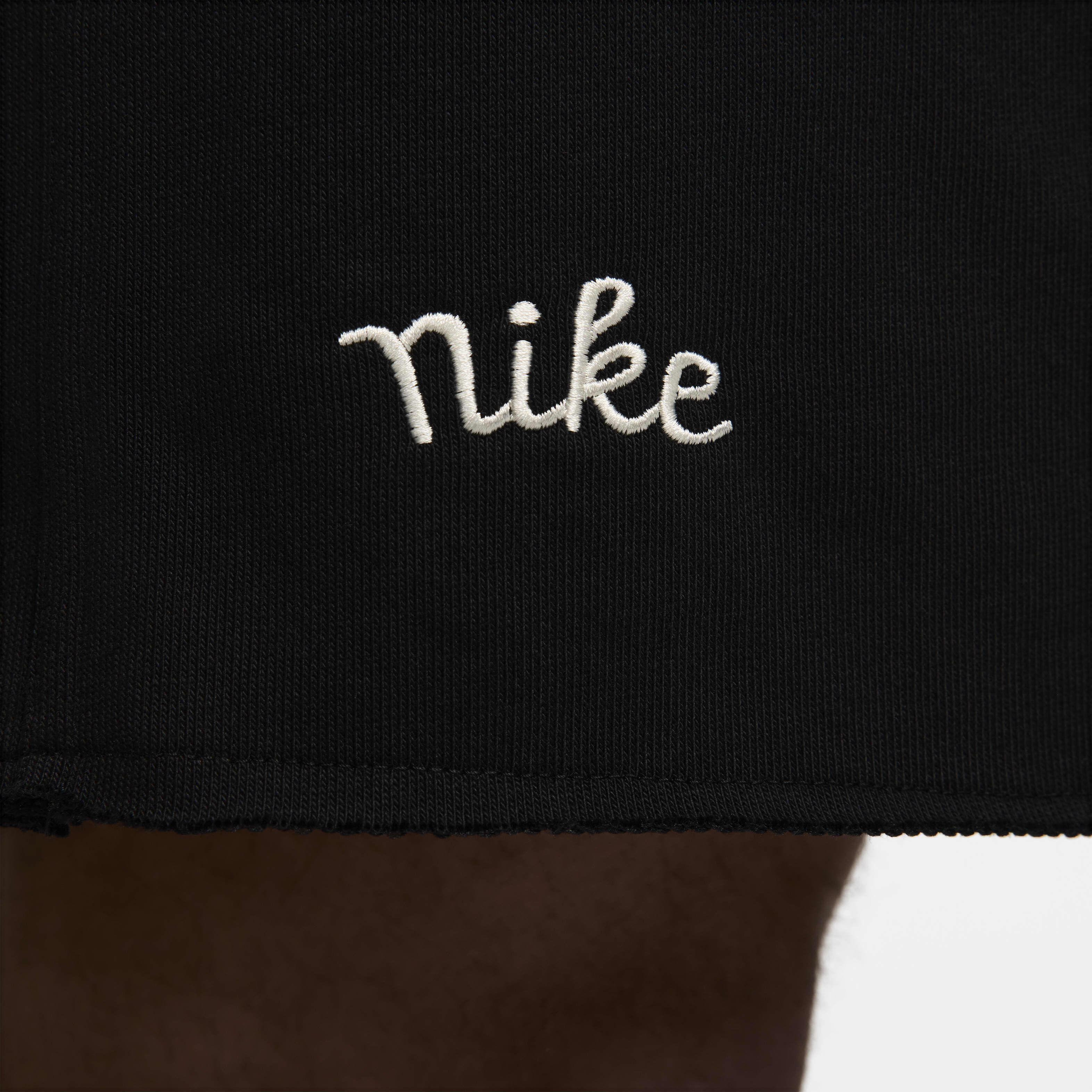 Nike Standard Issue image number 5
