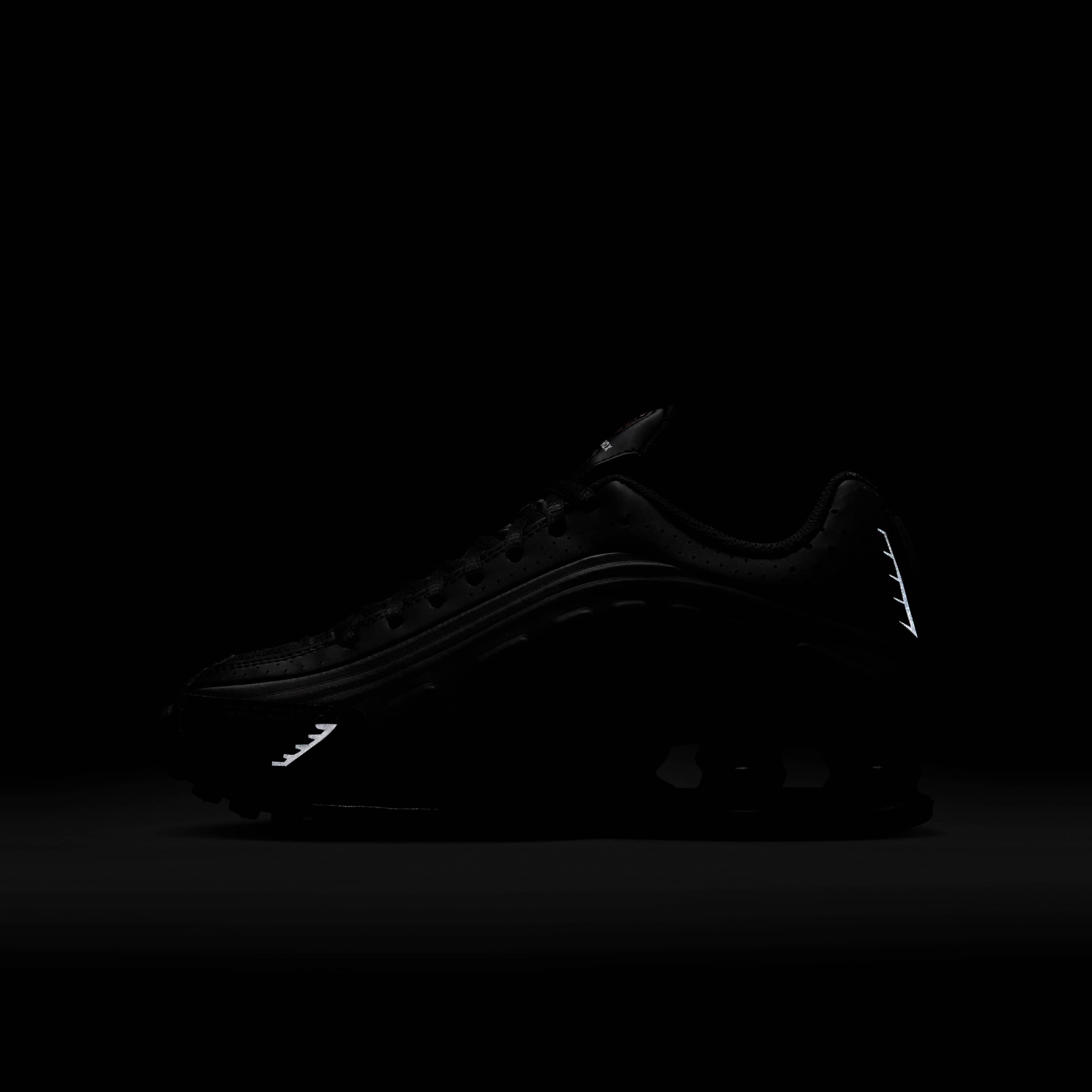 Nike Shox R4 image number 11
