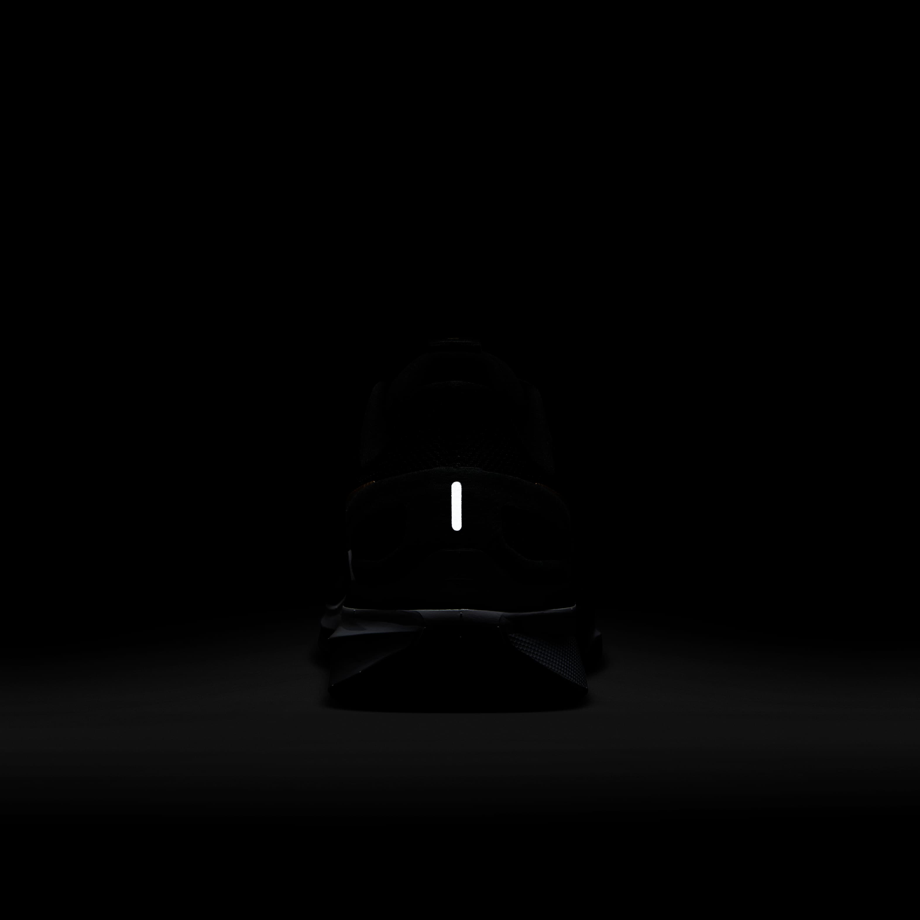 Nike Structure 25 image number 9