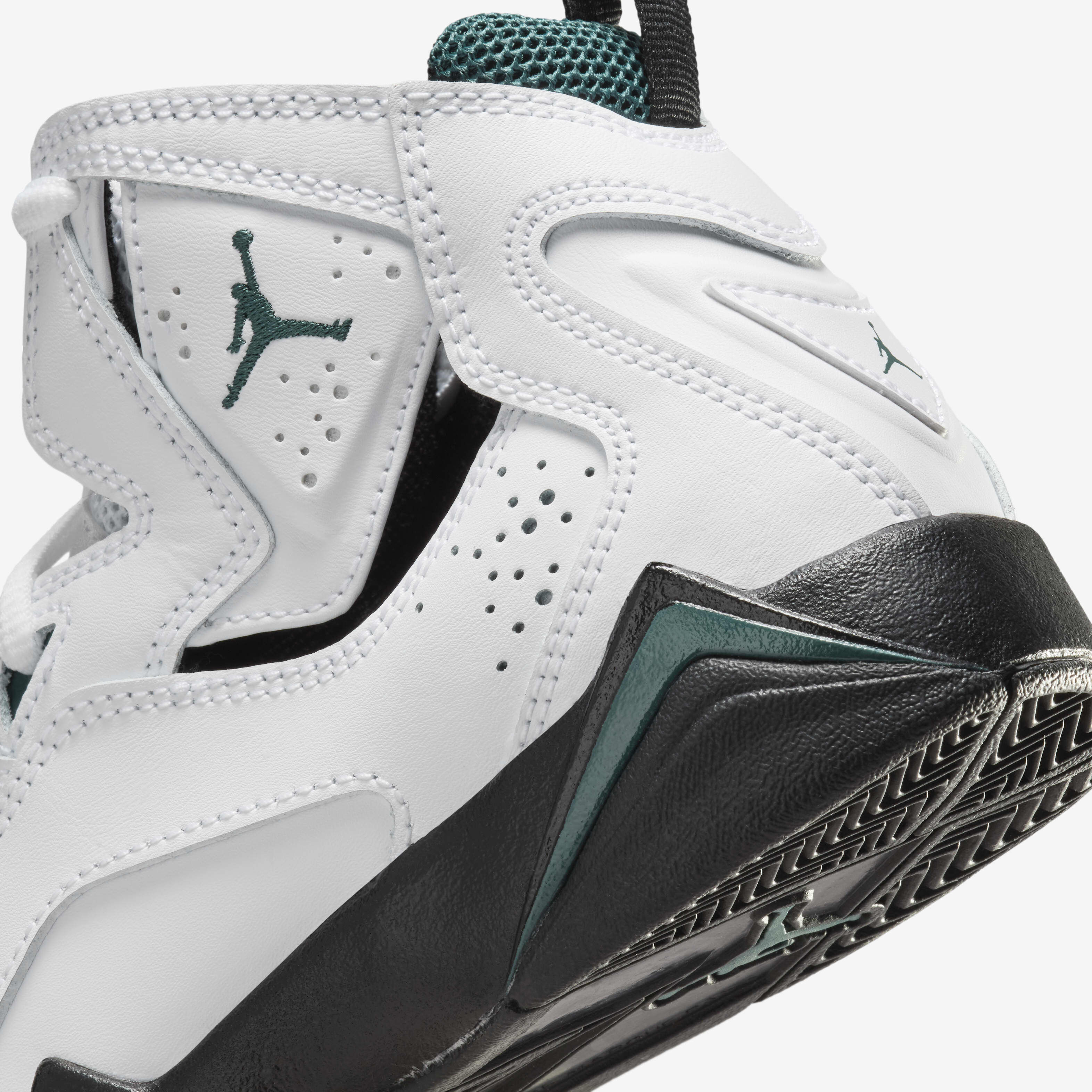 Buy Jordan True Flight Older Kids' Shoes - White/Oxidised