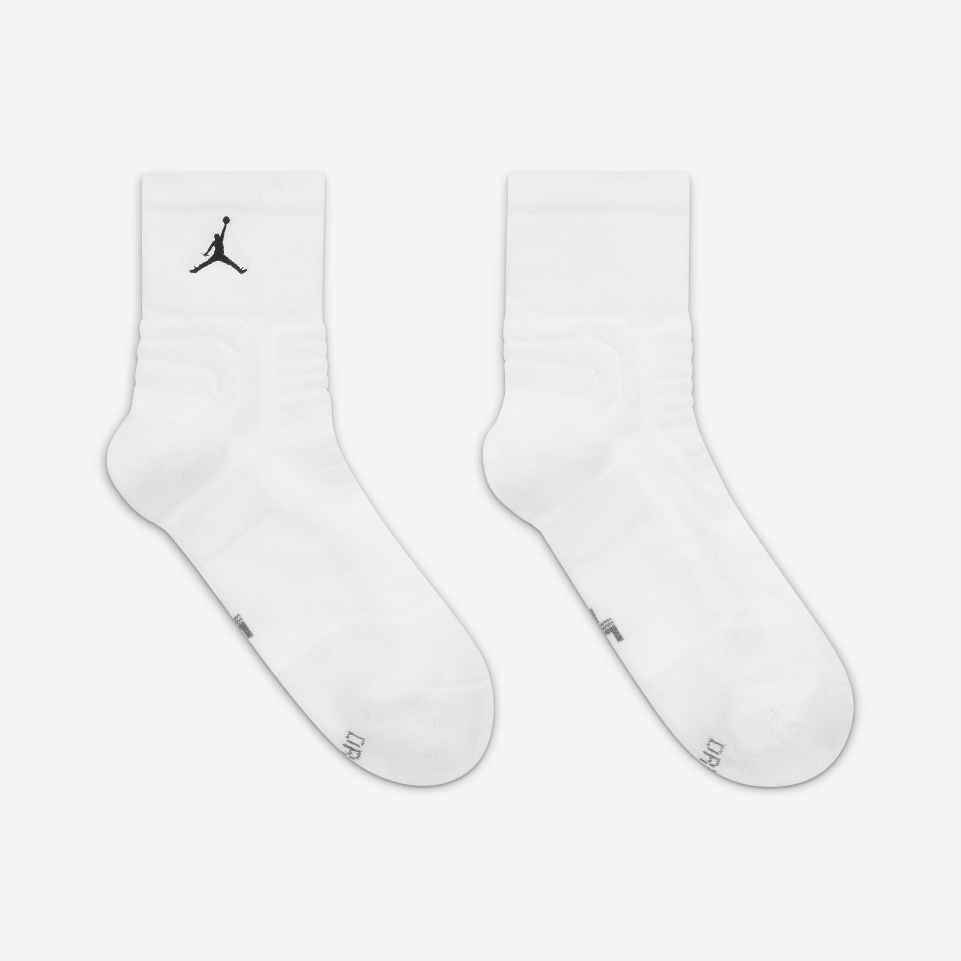Jordan Ultimate Flight 2.0 Quarter image number 2