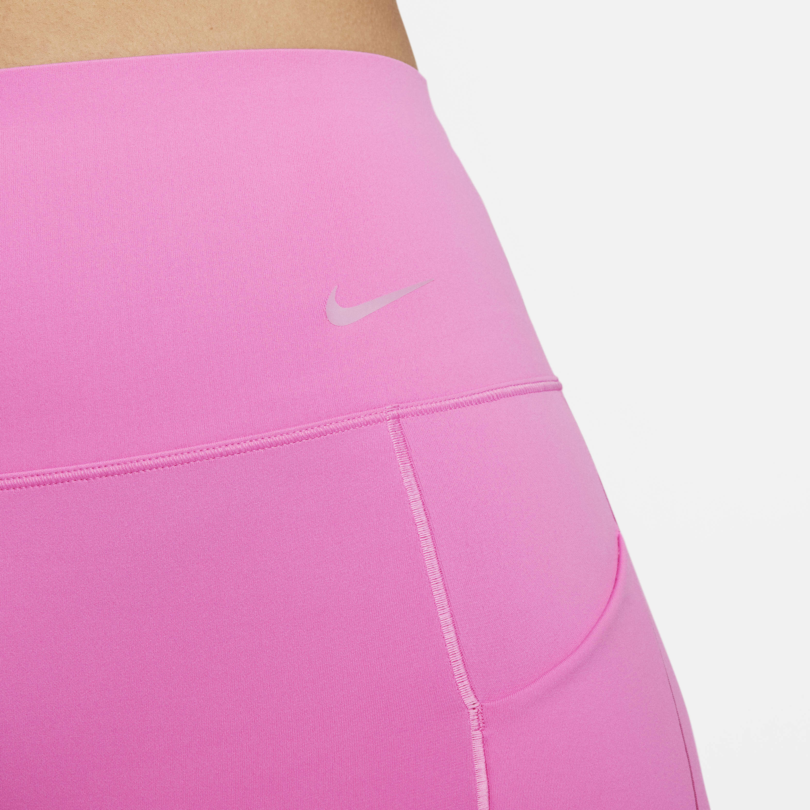 نايكي يونيفرسا image number 4