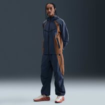 Nike Tech