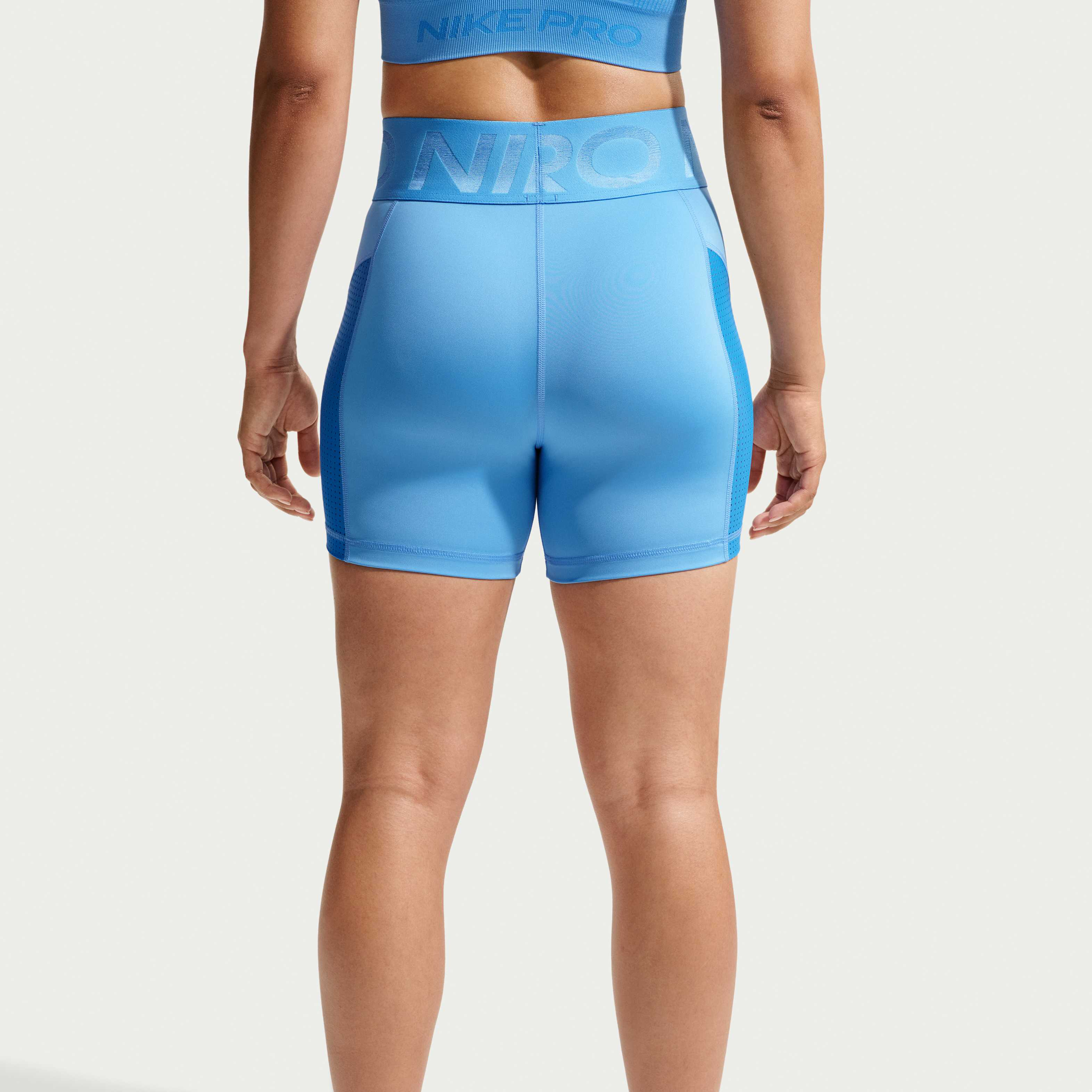 Nike Pro Sculpt image number 2