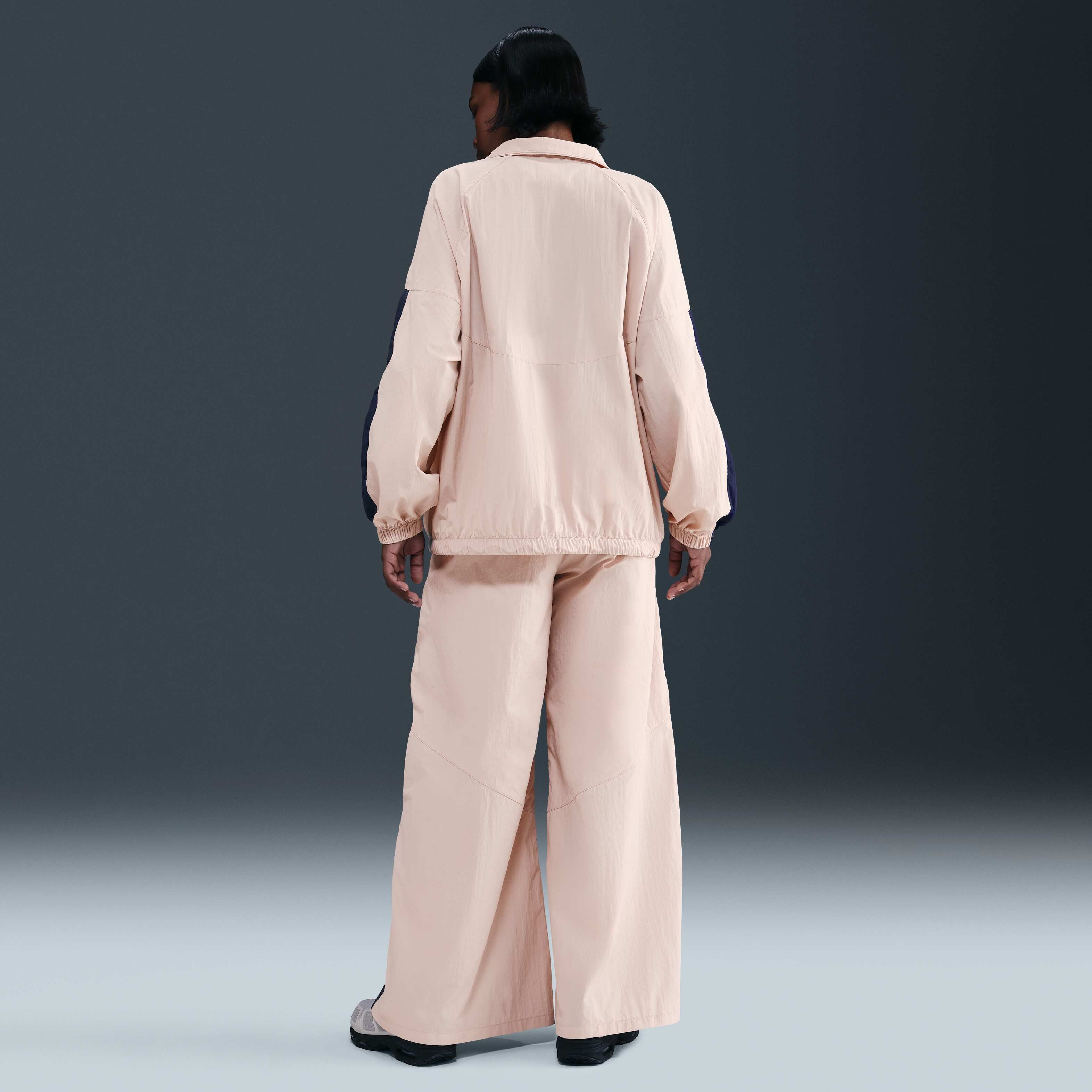 نايكي سبورتسوير ويندرانر image number 4